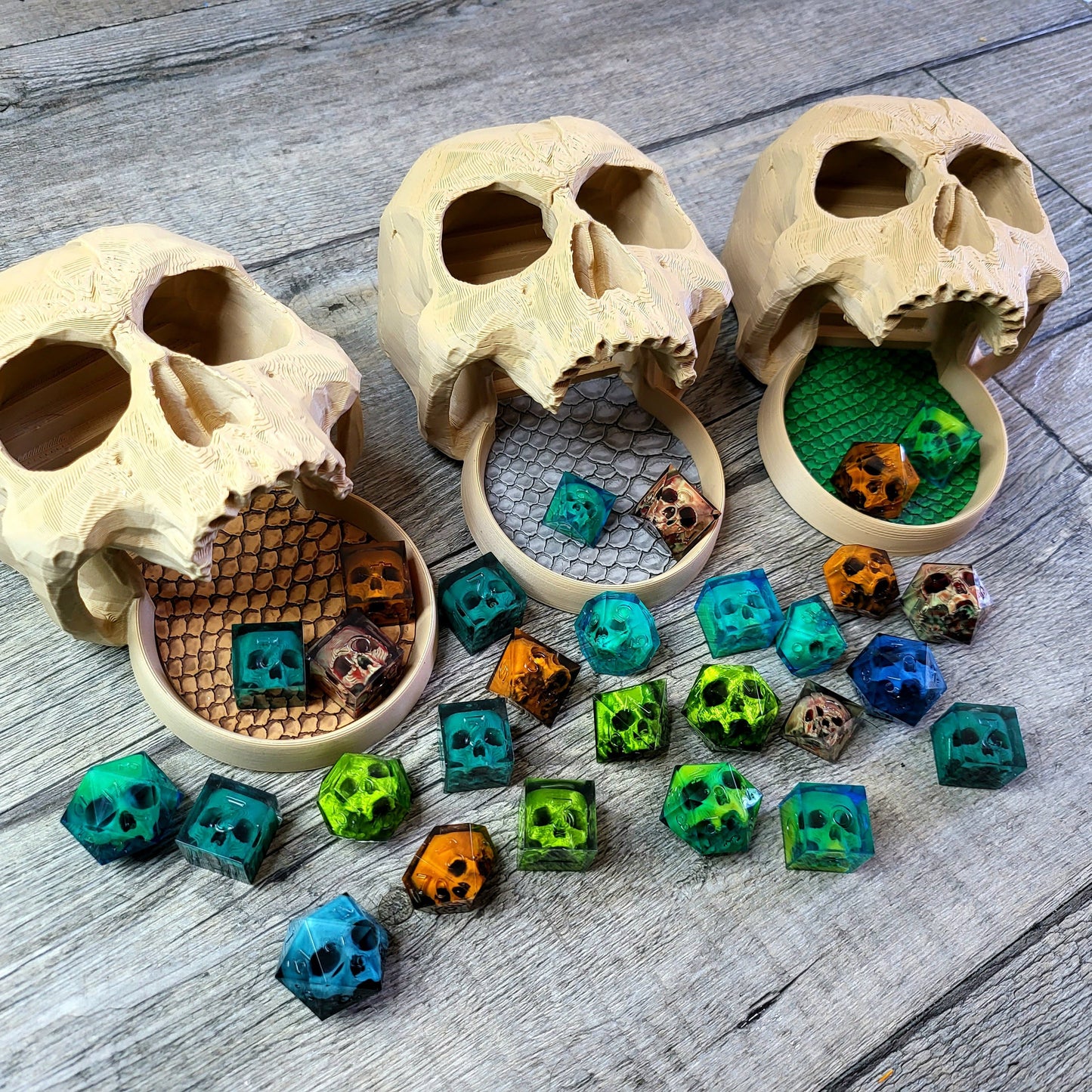 Dice tower for dice rolling for role-playing games
