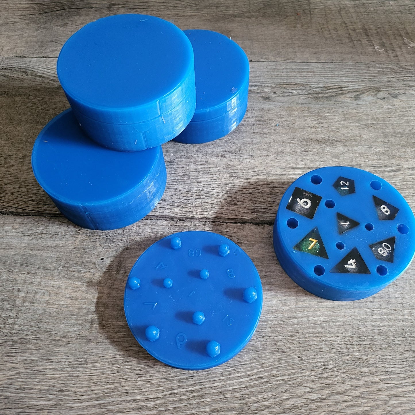 Silicone mold to create resin dice for role-playing games