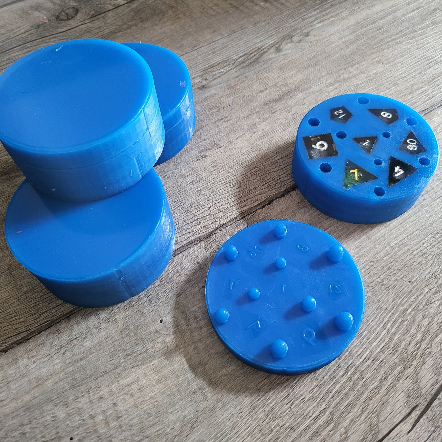 Silicone mold to create resin dice for role-playing games