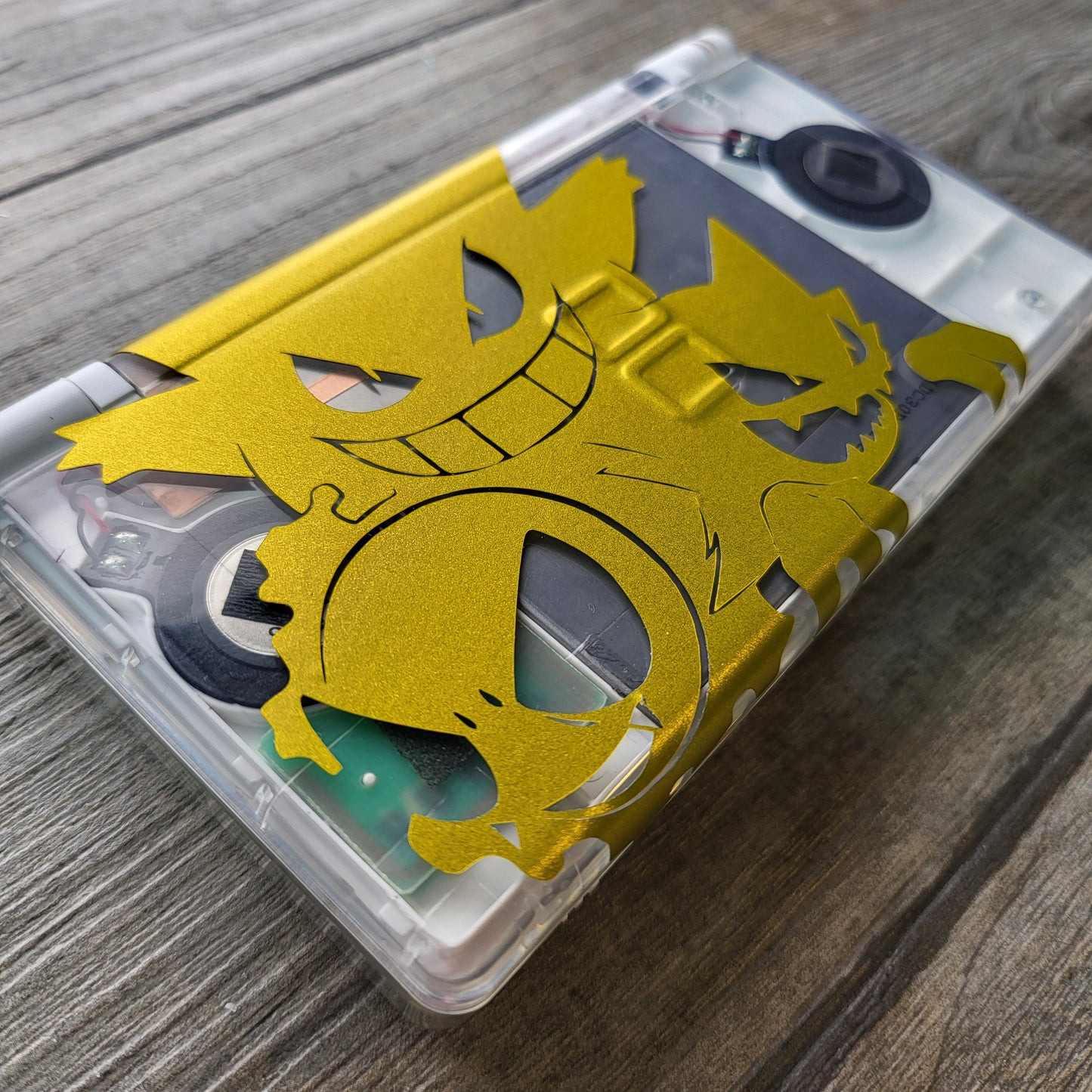 Custom Nintendo DS Lite console in Pokemon Gengar style