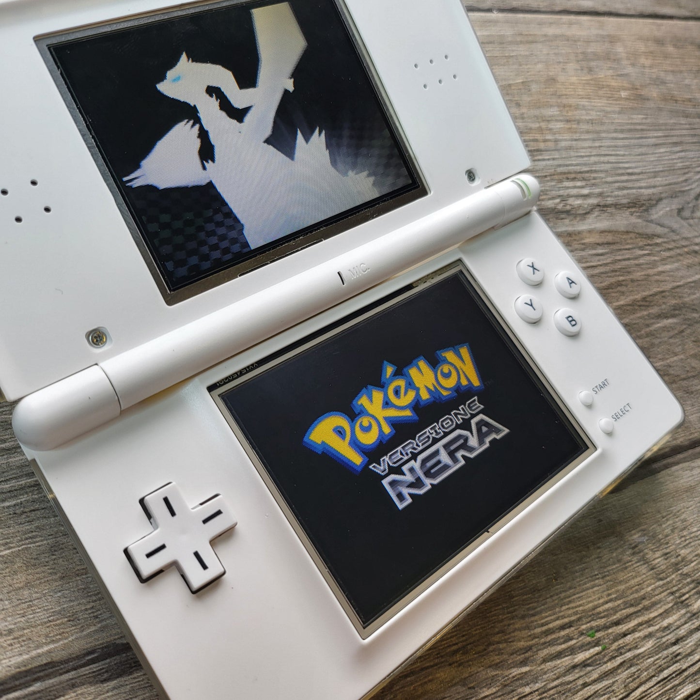 Custom Nintendo DS Lite console in Pokemon Gengar style