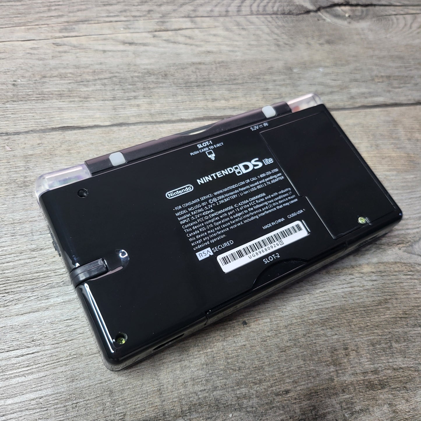Custom Nintendo DS Lite console in Pokemon Gengar style