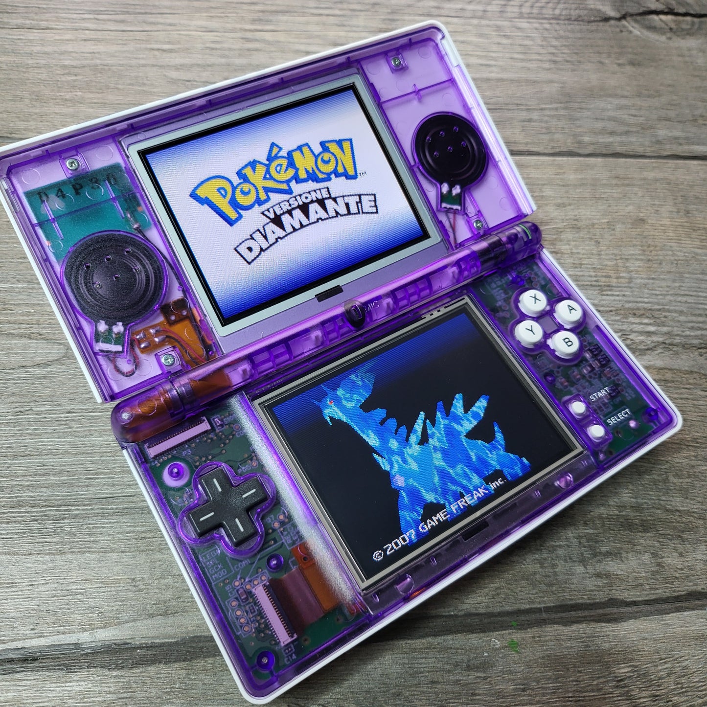 Custom Nintendo DS Lite console in Pokemon Gengar style