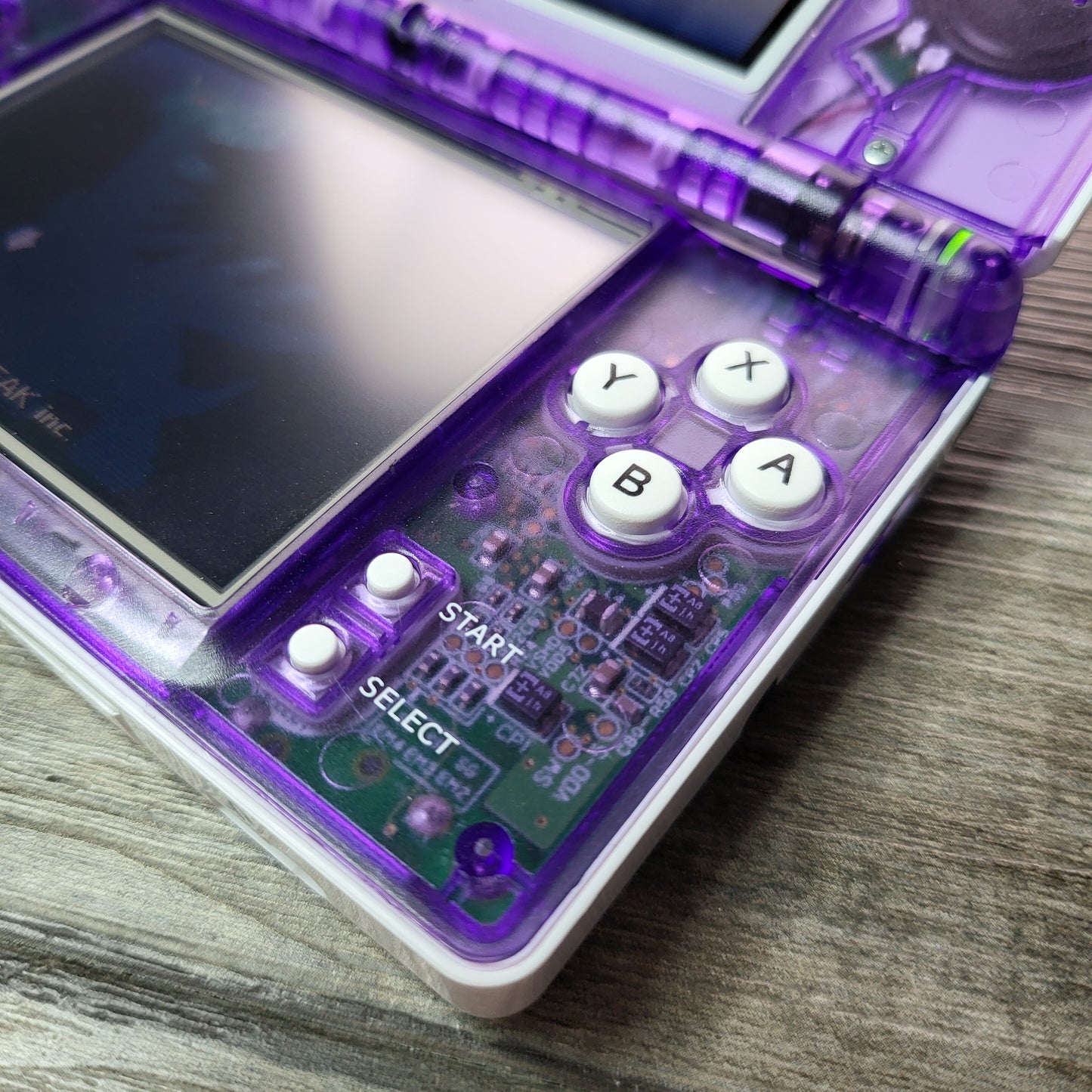 Custom Nintendo DS Lite console in Pokemon Gengar style