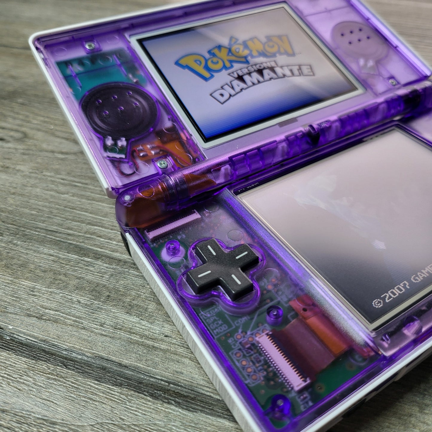 Custom Nintendo DS Lite console in Pokemon Gengar style