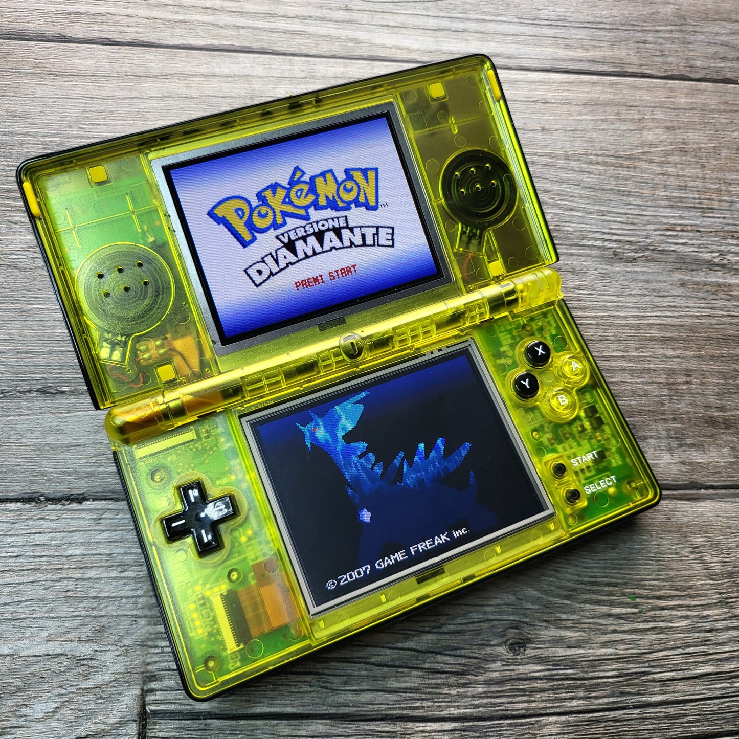 Custom Nintendo DS Lite console in Pokemon Gengar style