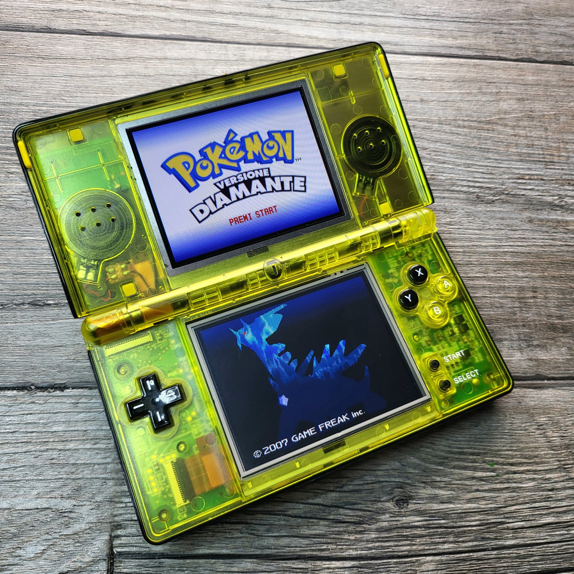 Custom Nintendo DS Lite console in Pokemon Gengar style