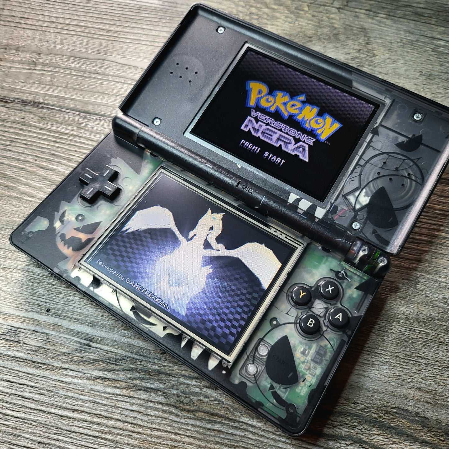 Custom Nintendo DS Lite console in gengar style