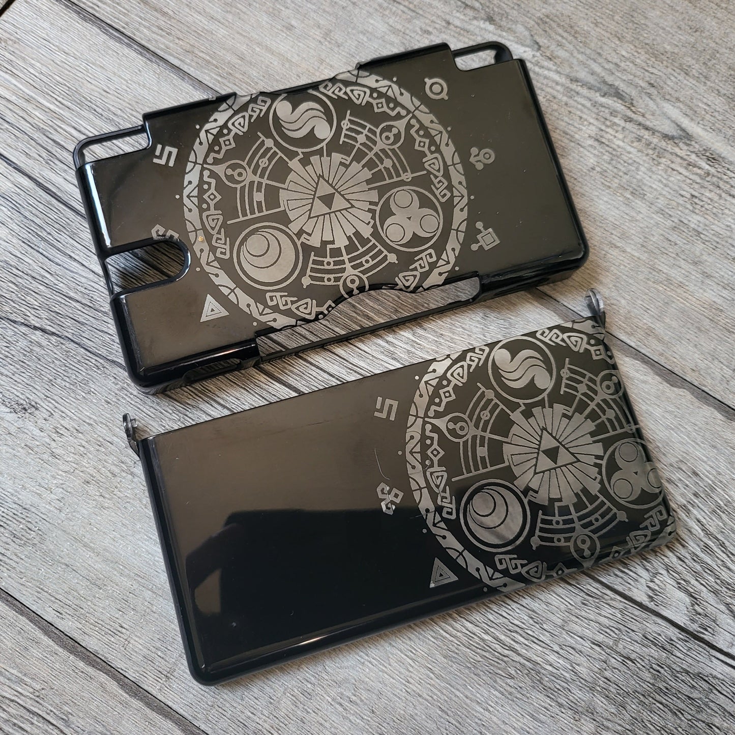 Custom shell cover for Nintendo with Zelda themed laser engravings