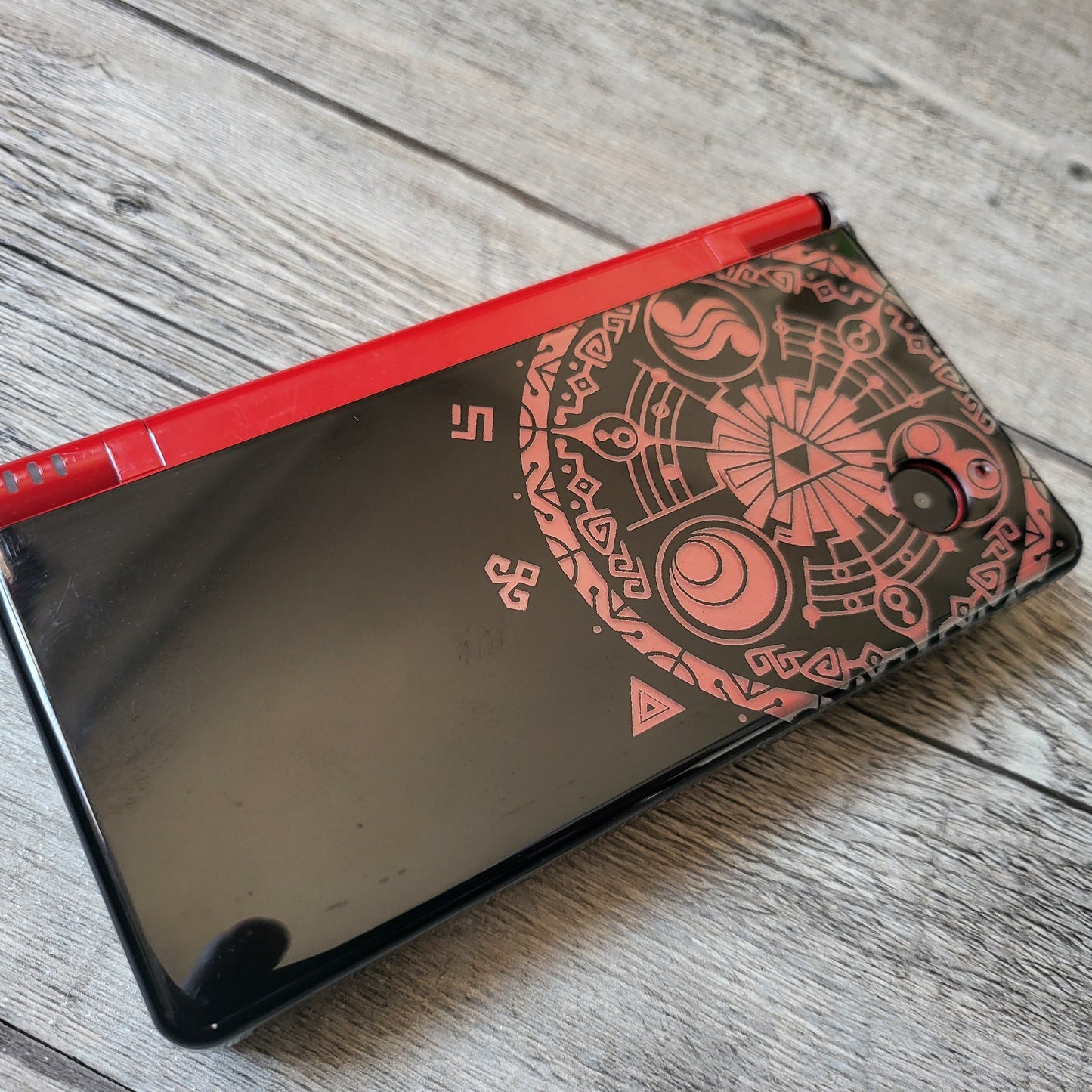 Custom shell cover for Nintendo with Zelda themed laser engravings