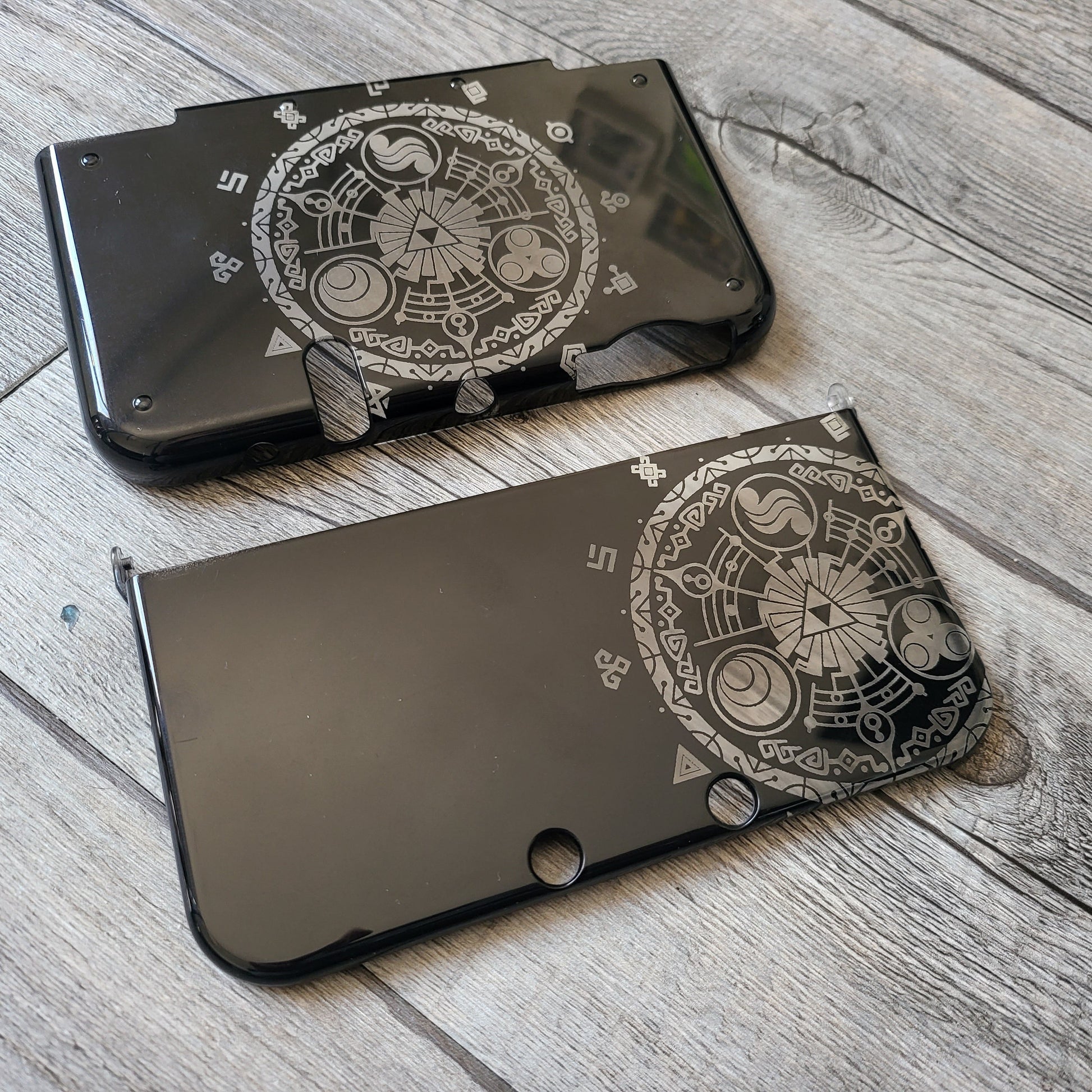 Custom shell cover for Nintendo with Zelda themed laser engravings
