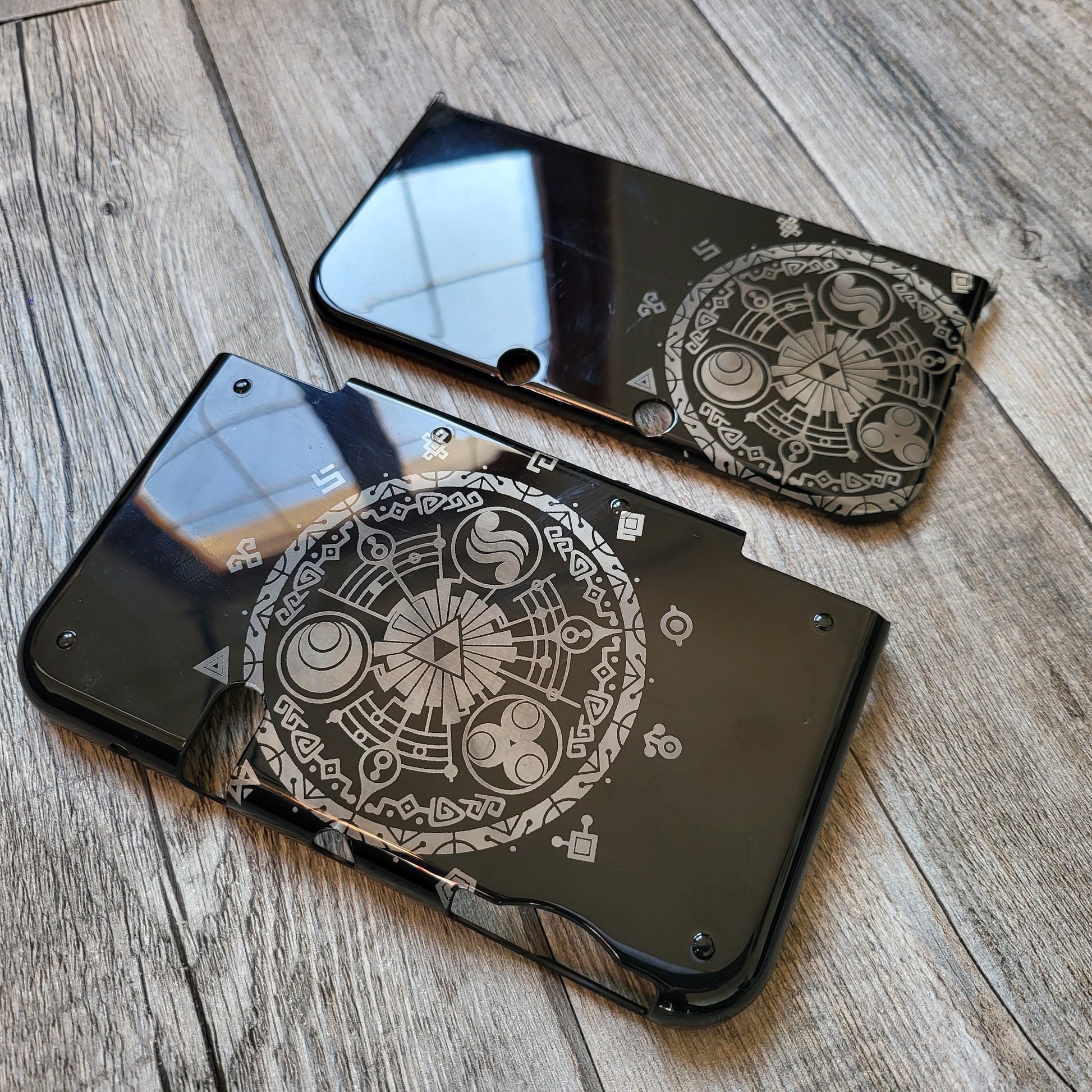 Custom shell cover for Nintendo with Zelda themed laser engravings