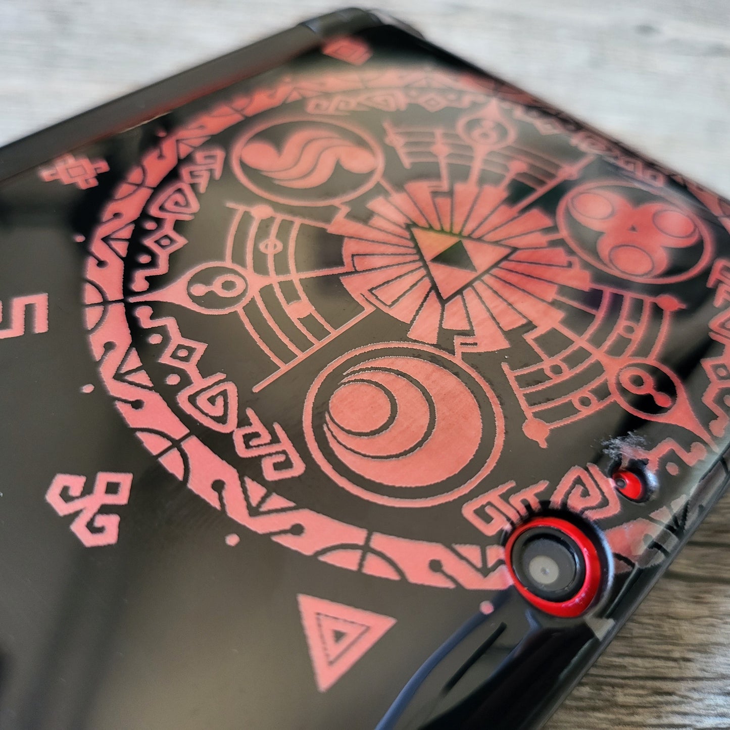 Custom shell cover for Nintendo with Zelda themed laser engravings