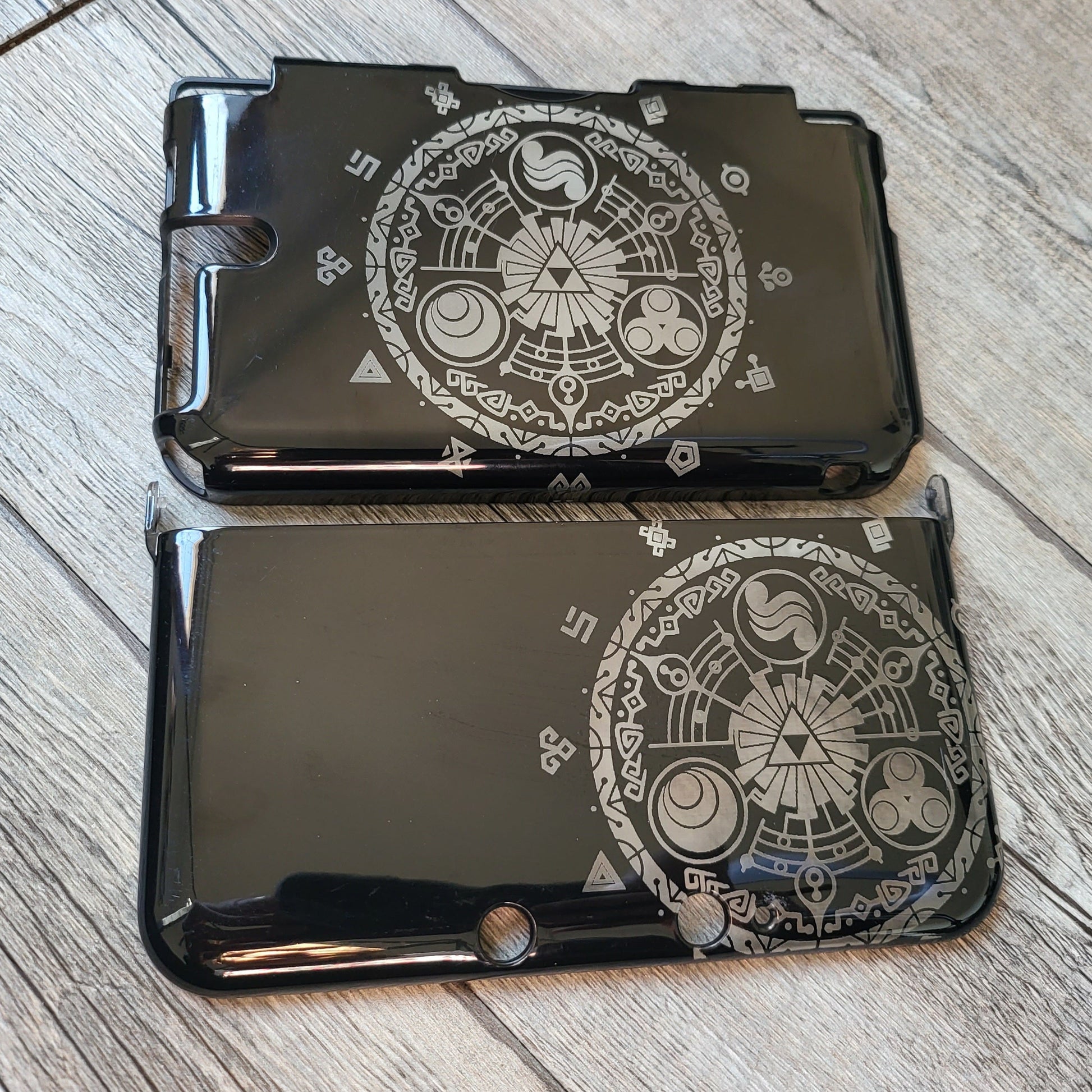 Custom shell cover for Nintendo with Zelda themed laser engravings