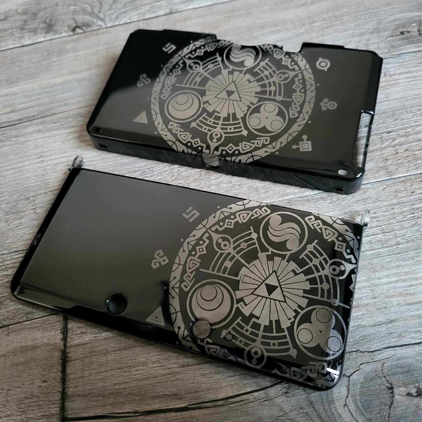 Custom shell cover for Nintendo with Zelda themed laser engravings