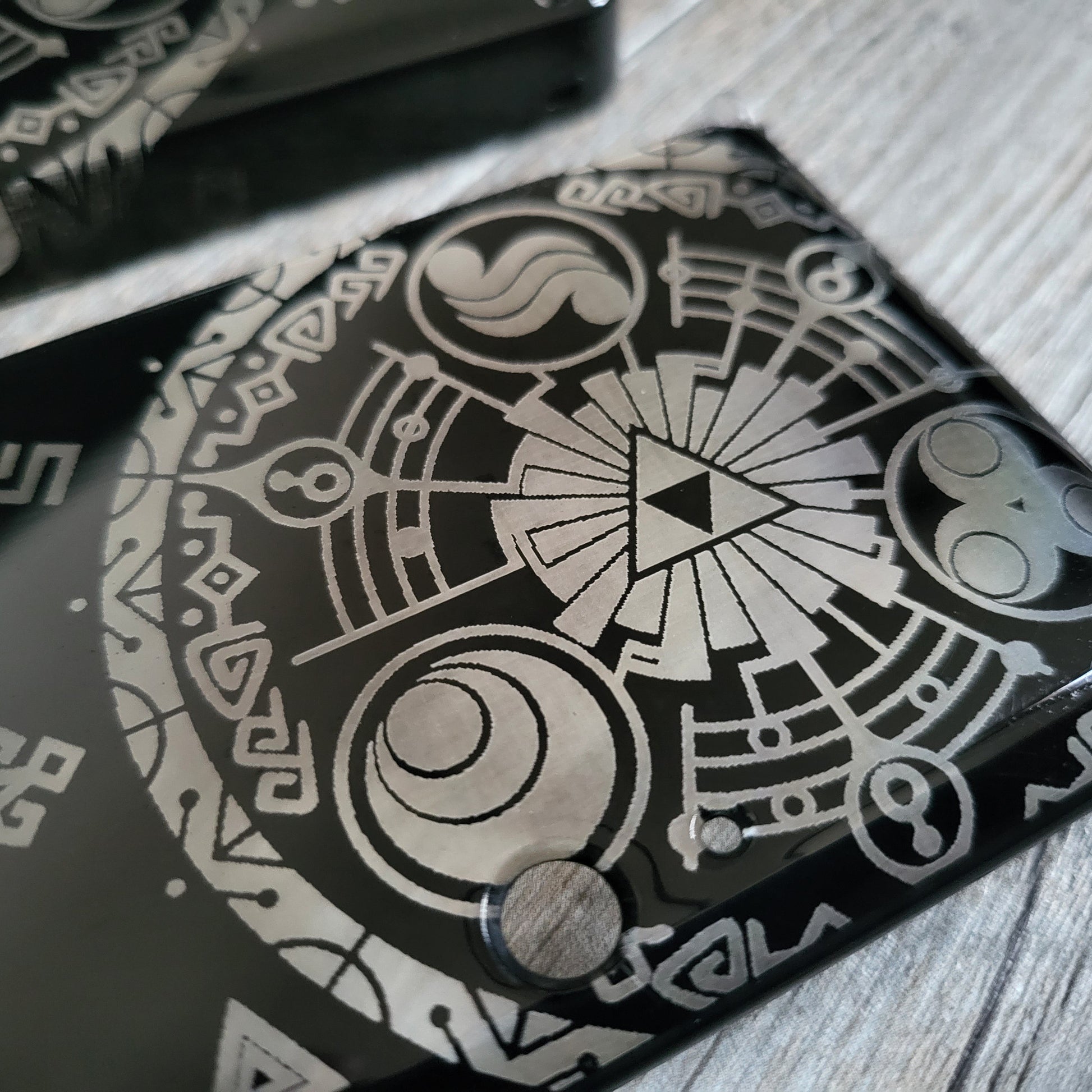 Custom shell cover for Nintendo with Zelda themed laser engravings
