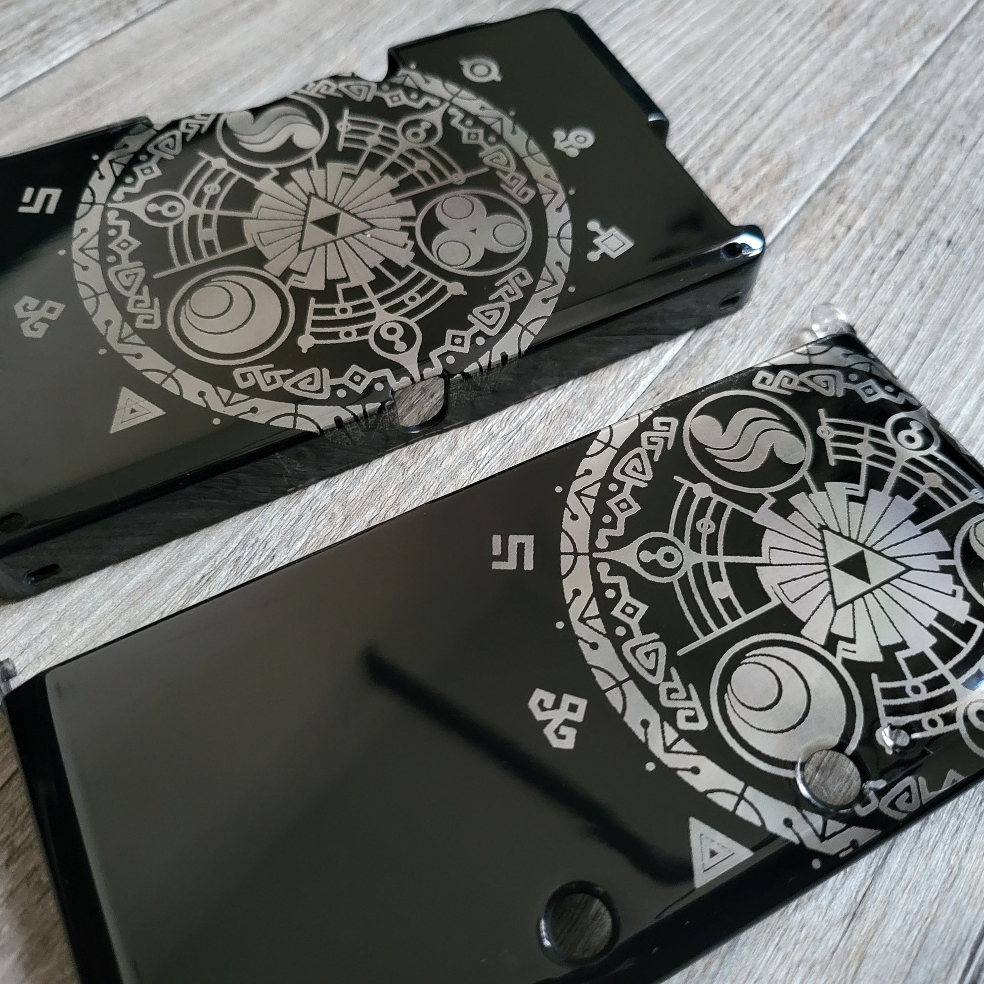 Custom shell cover for Nintendo with Zelda themed laser engravings