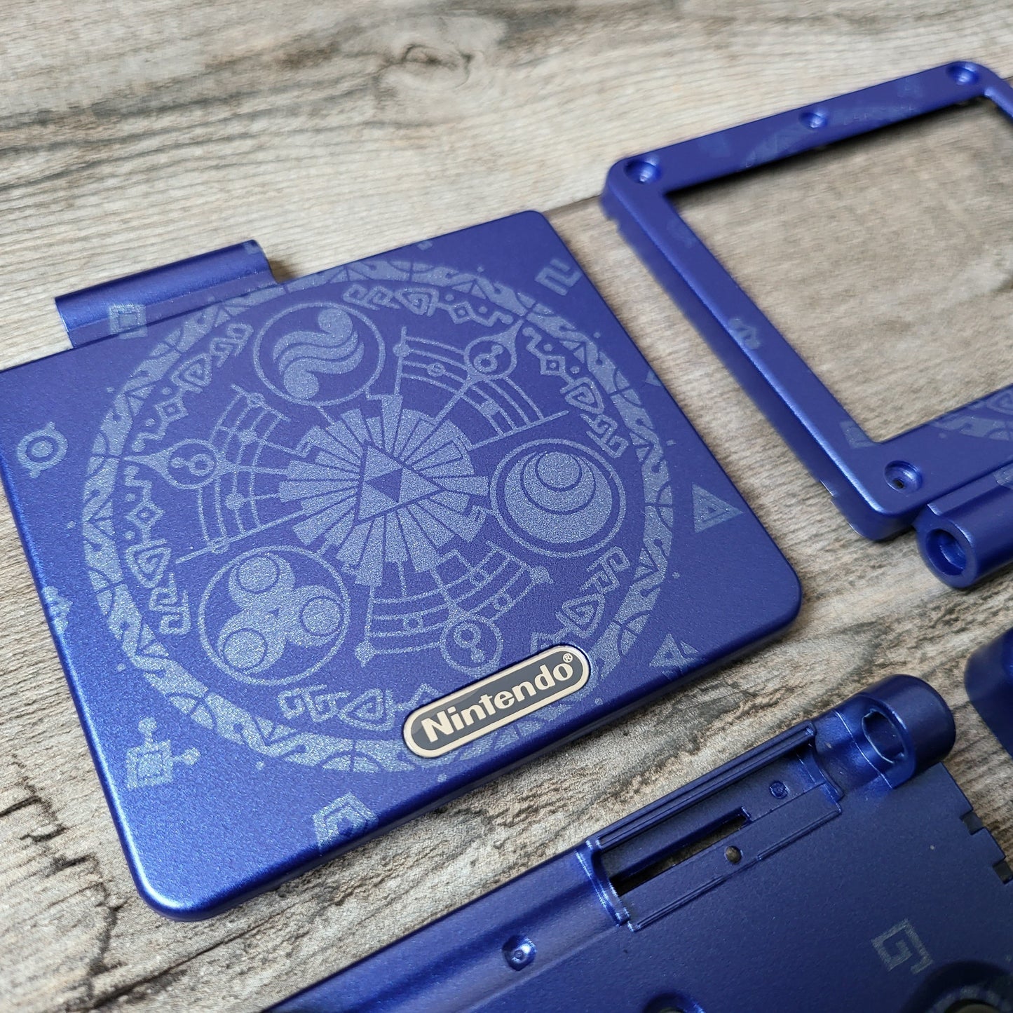 Custom shell cover for Nintendo with Zelda theme laser engravings