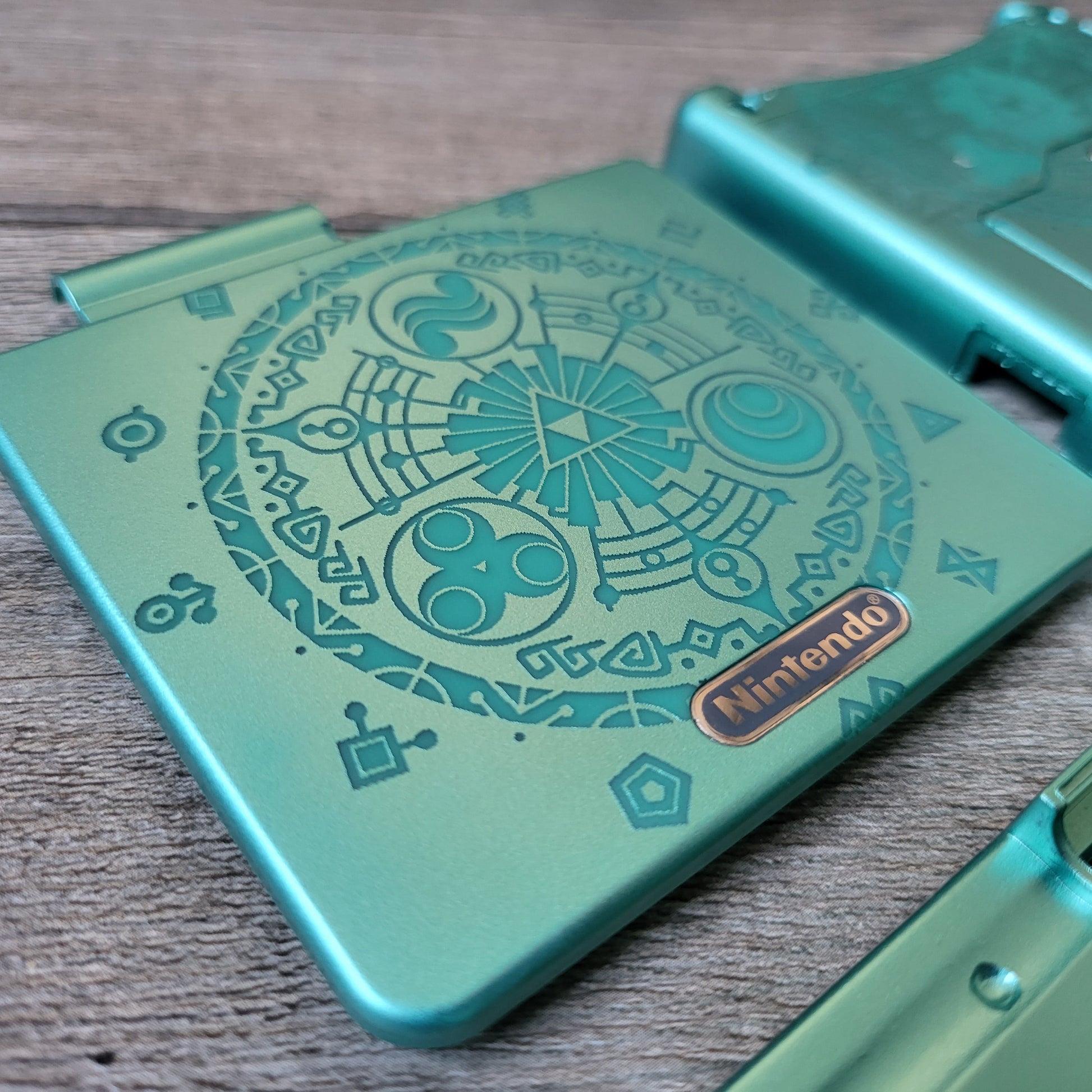 Custom shell cover for Nintendo with Zelda theme laser engravings