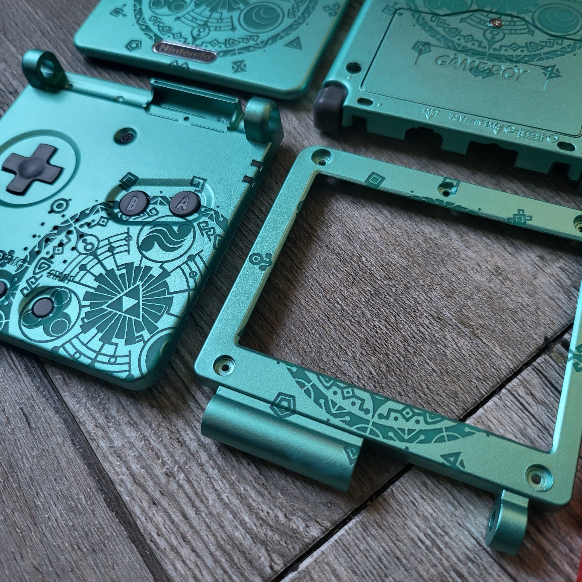 Custom shell cover for Nintendo with Zelda theme laser engravings