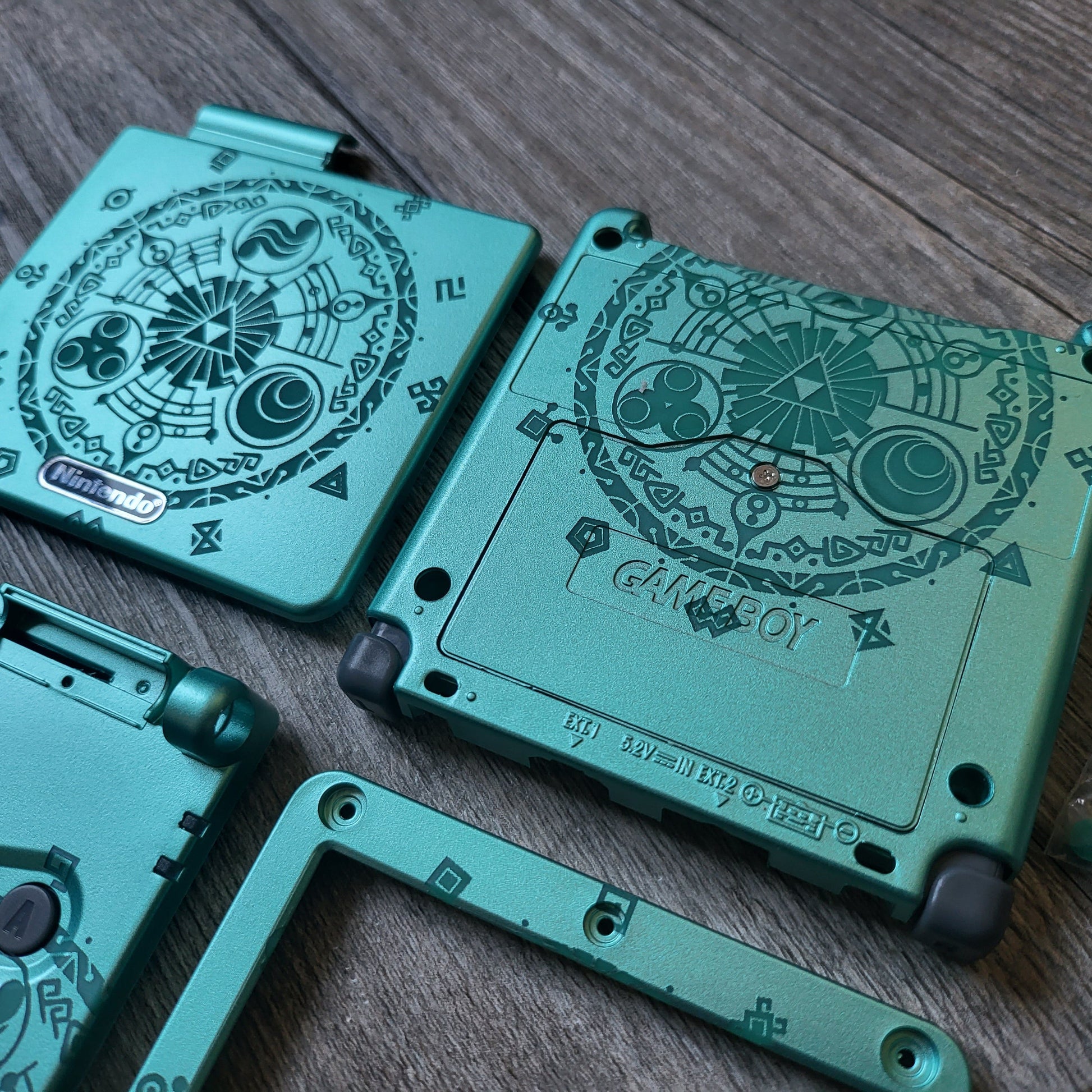 Custom shell cover for Nintendo with Zelda theme laser engravings