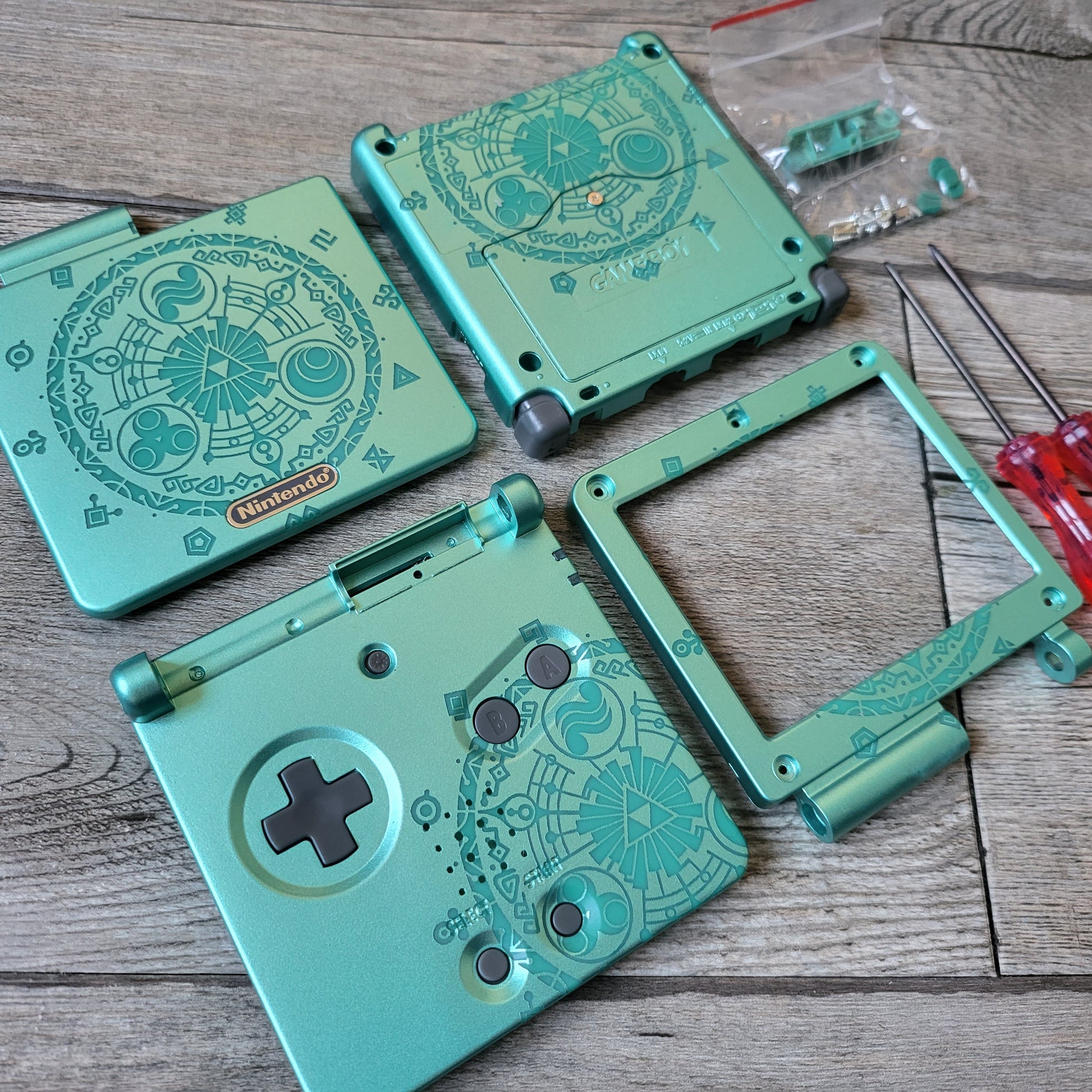 Custom shell cover for Nintendo with Zelda theme laser engravings