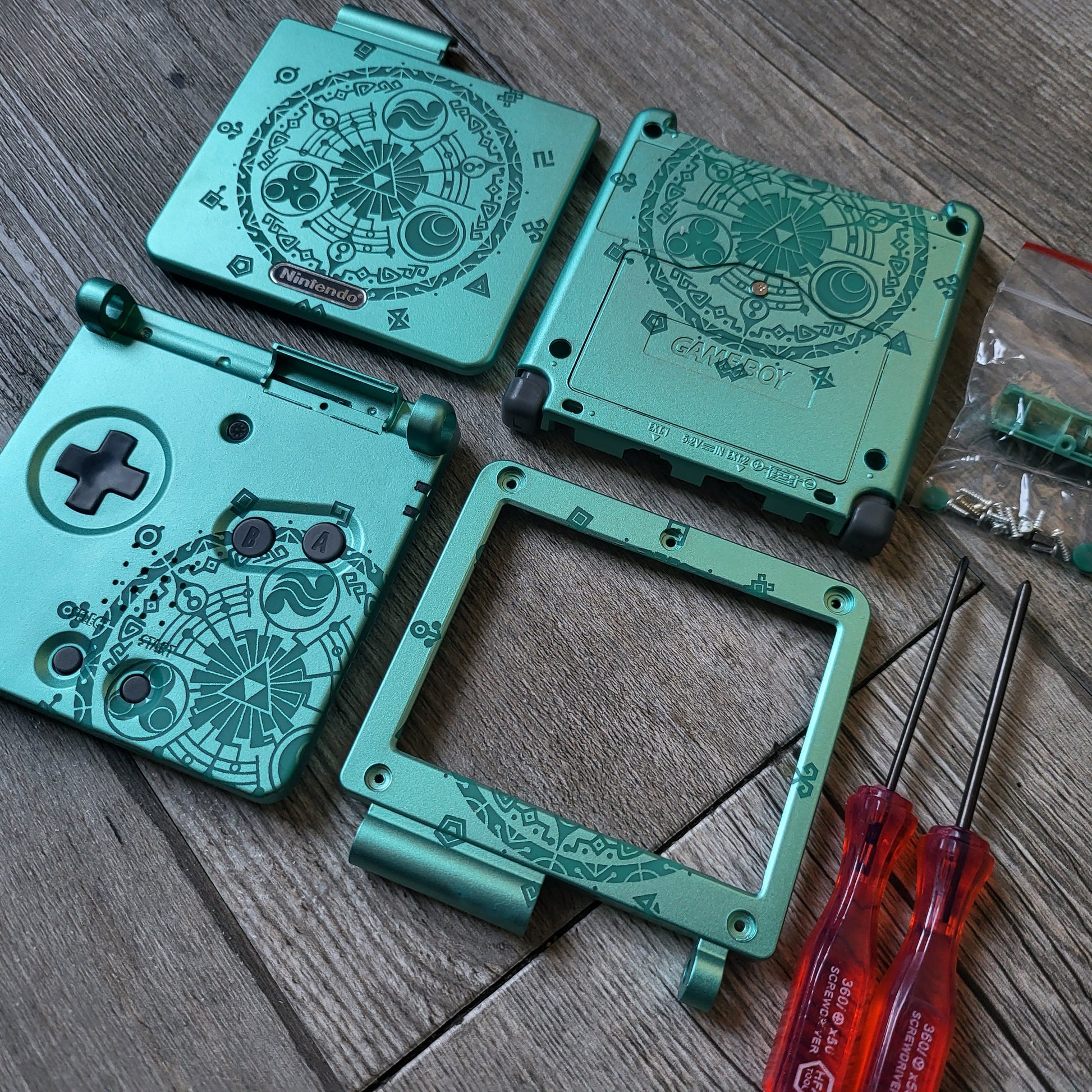Custom shell cover for Nintendo with Zelda theme laser engravings