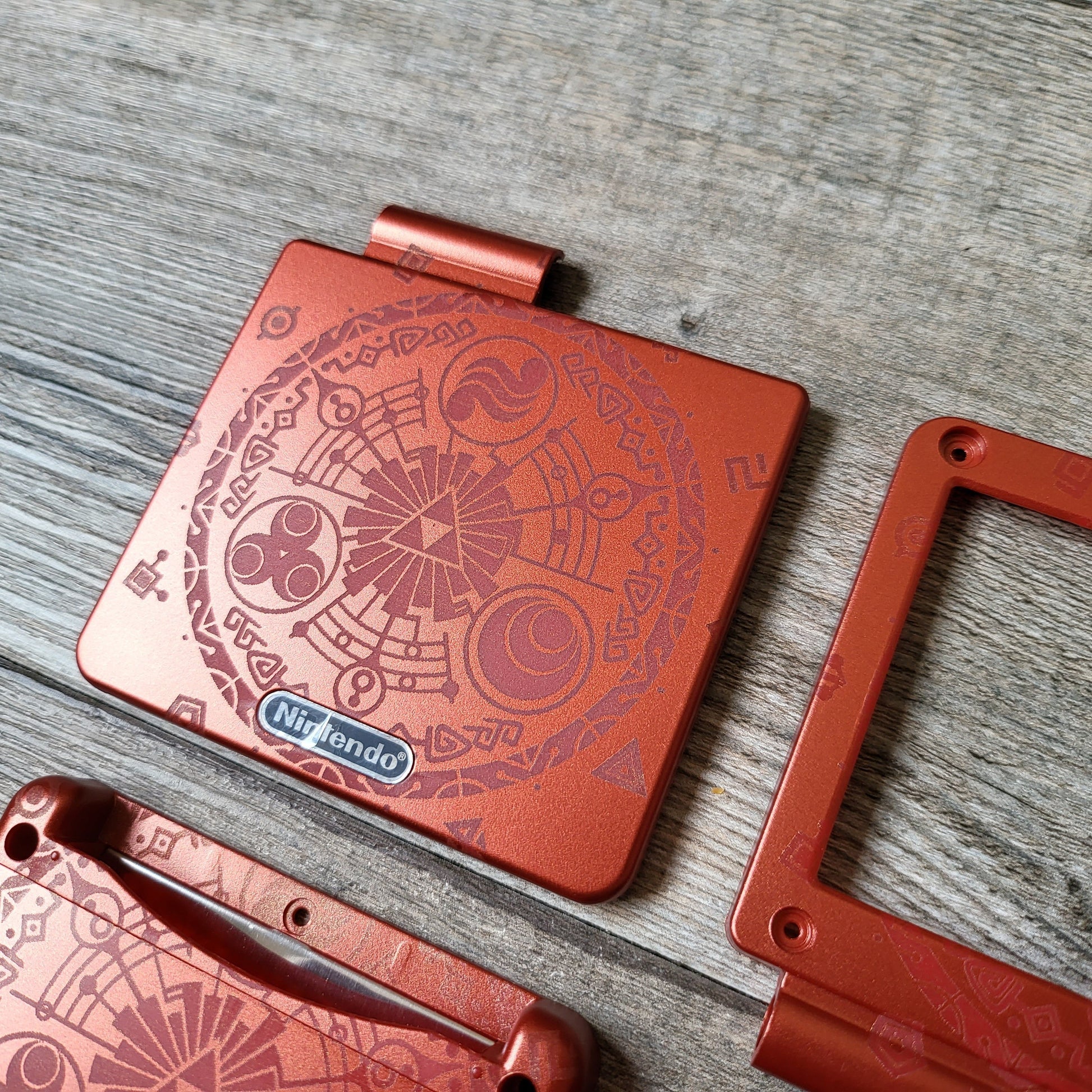 Custom shell cover for Nintendo with Zelda theme laser engravings