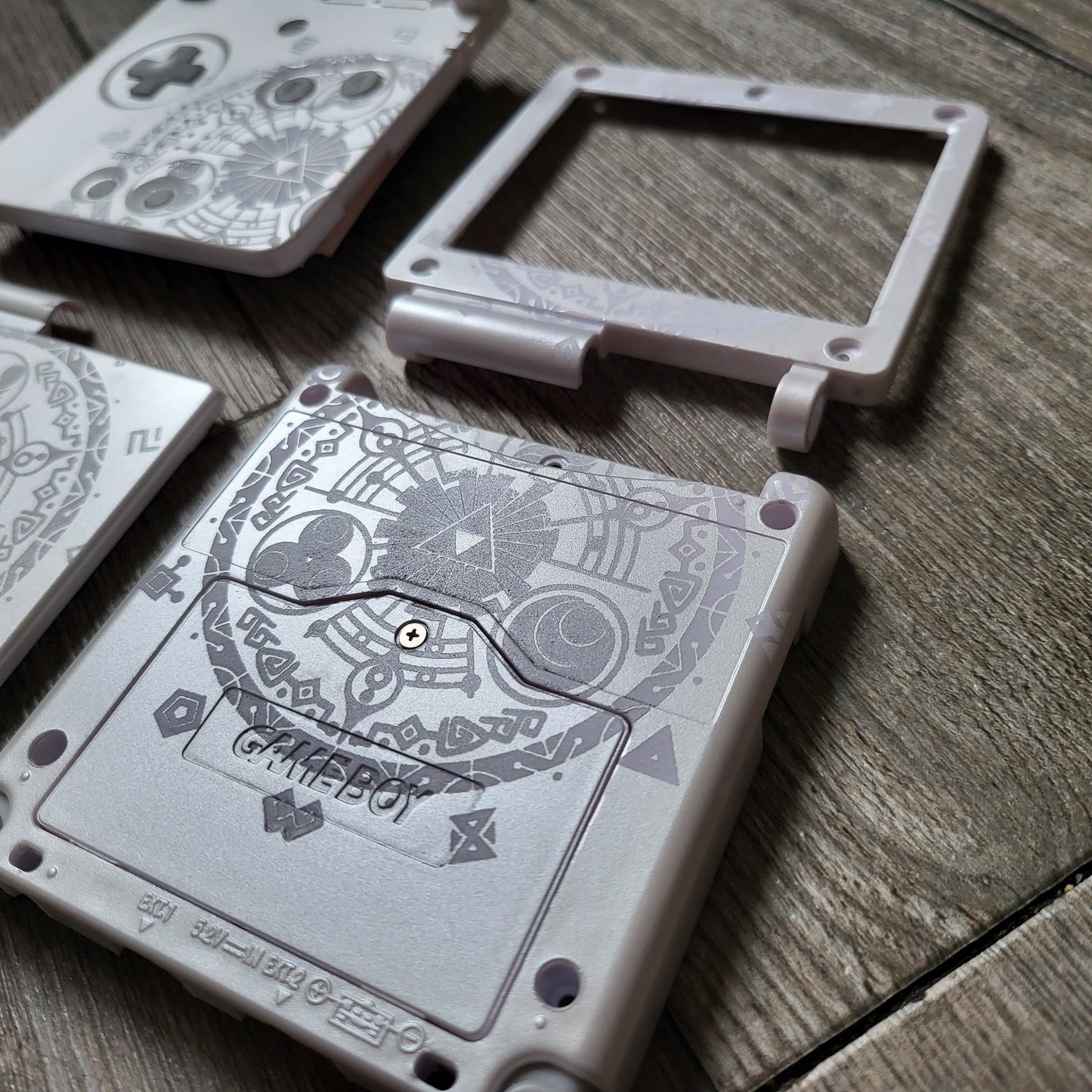 Custom shell cover for Nintendo with Zelda theme laser engravings
