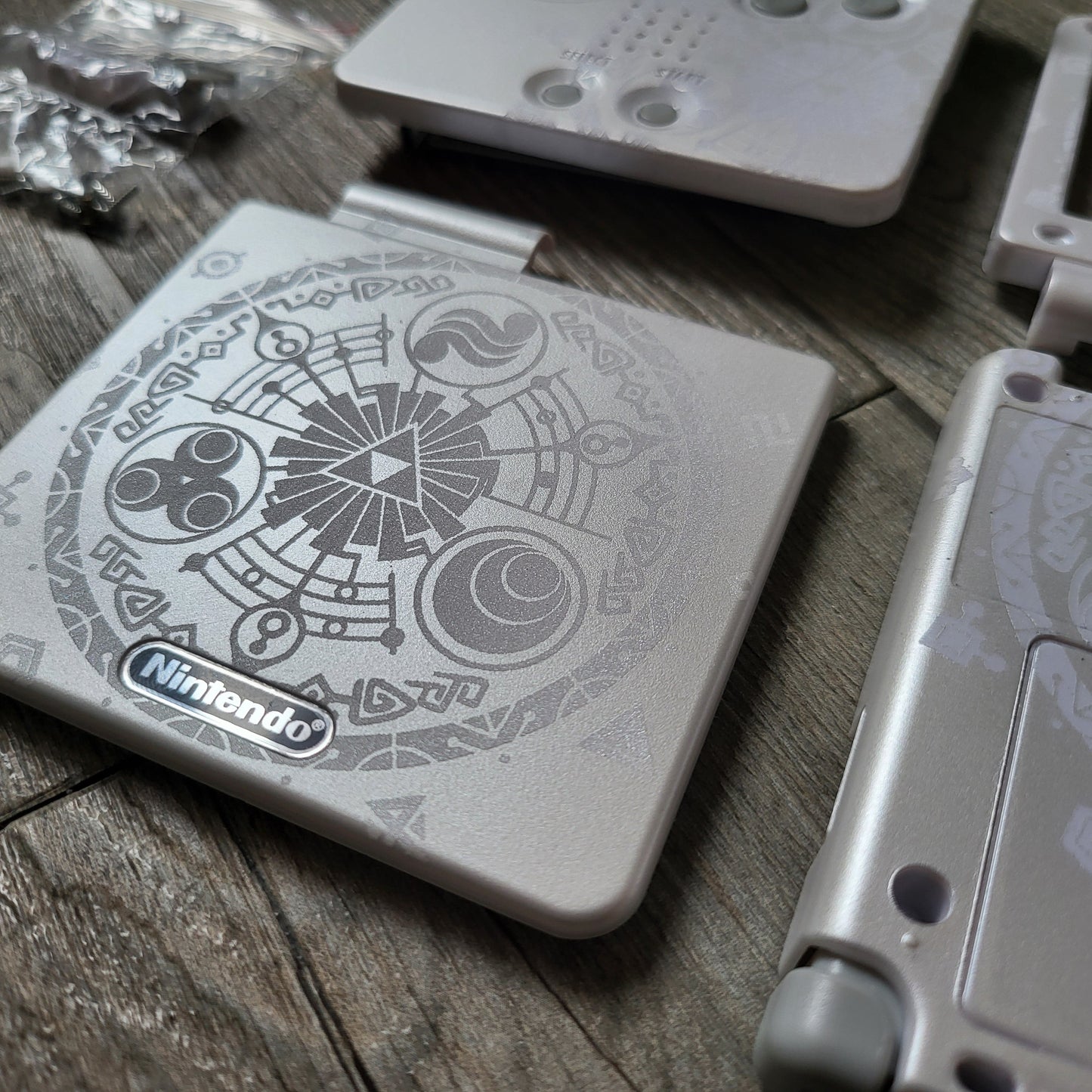 Custom shell cover for Nintendo with Zelda theme laser engravings