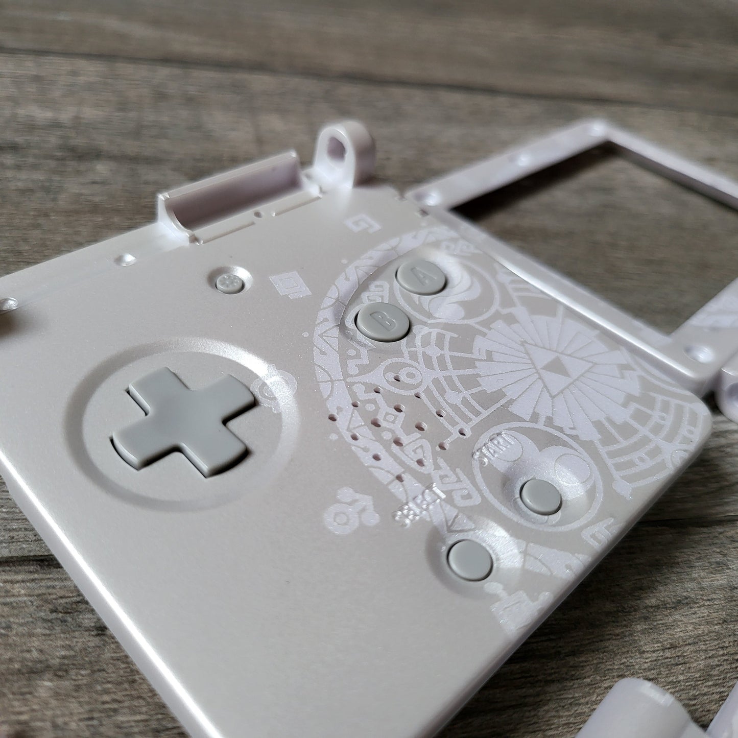 Custom shell cover for Nintendo with Zelda theme laser engravings