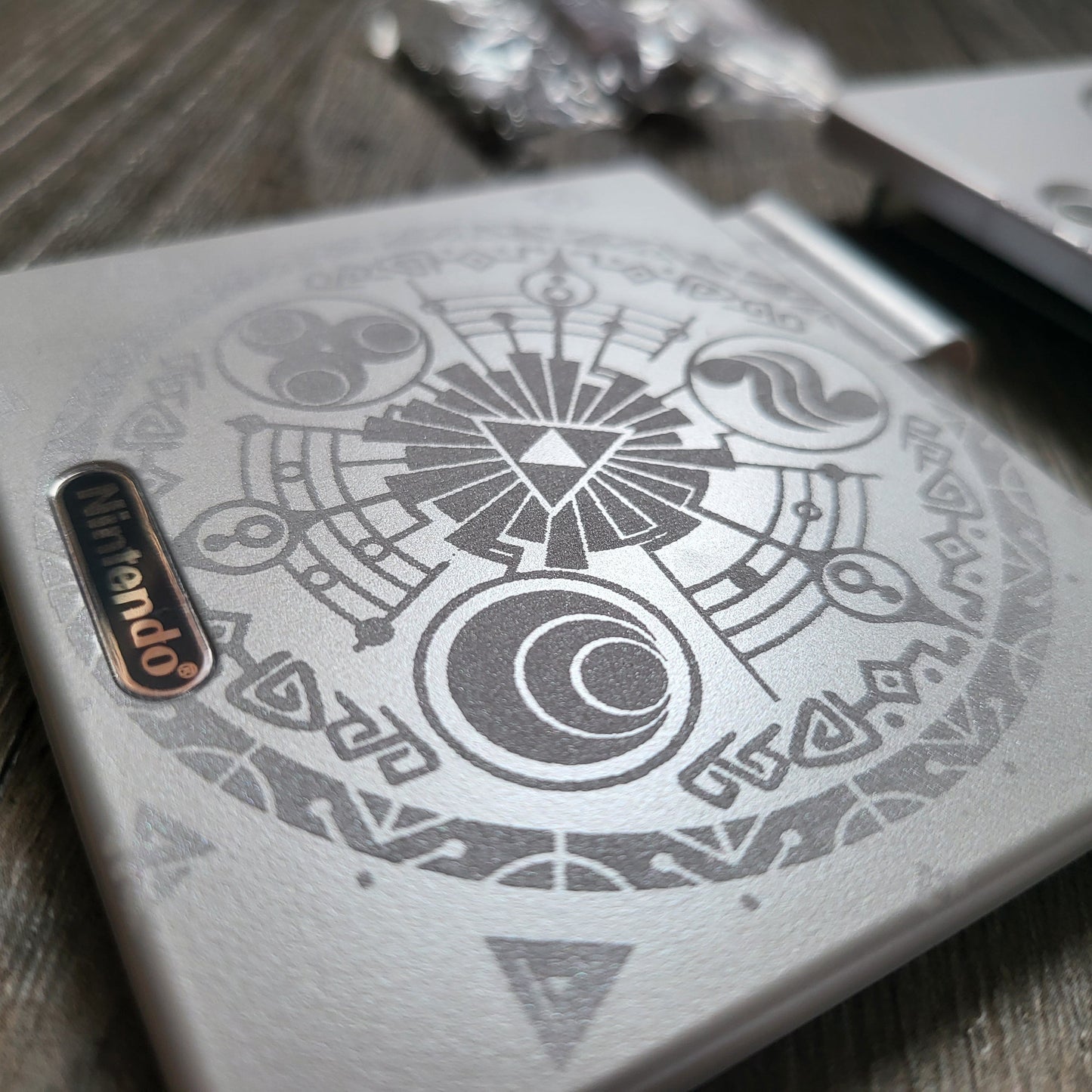Custom shell cover for Nintendo with Zelda theme laser engravings