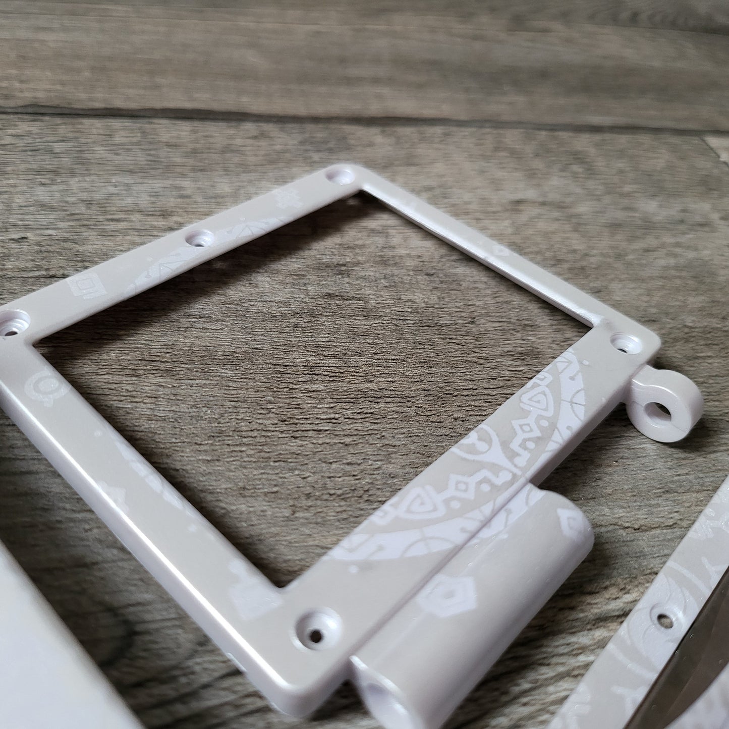 Custom shell cover for Nintendo with Zelda theme laser engravings