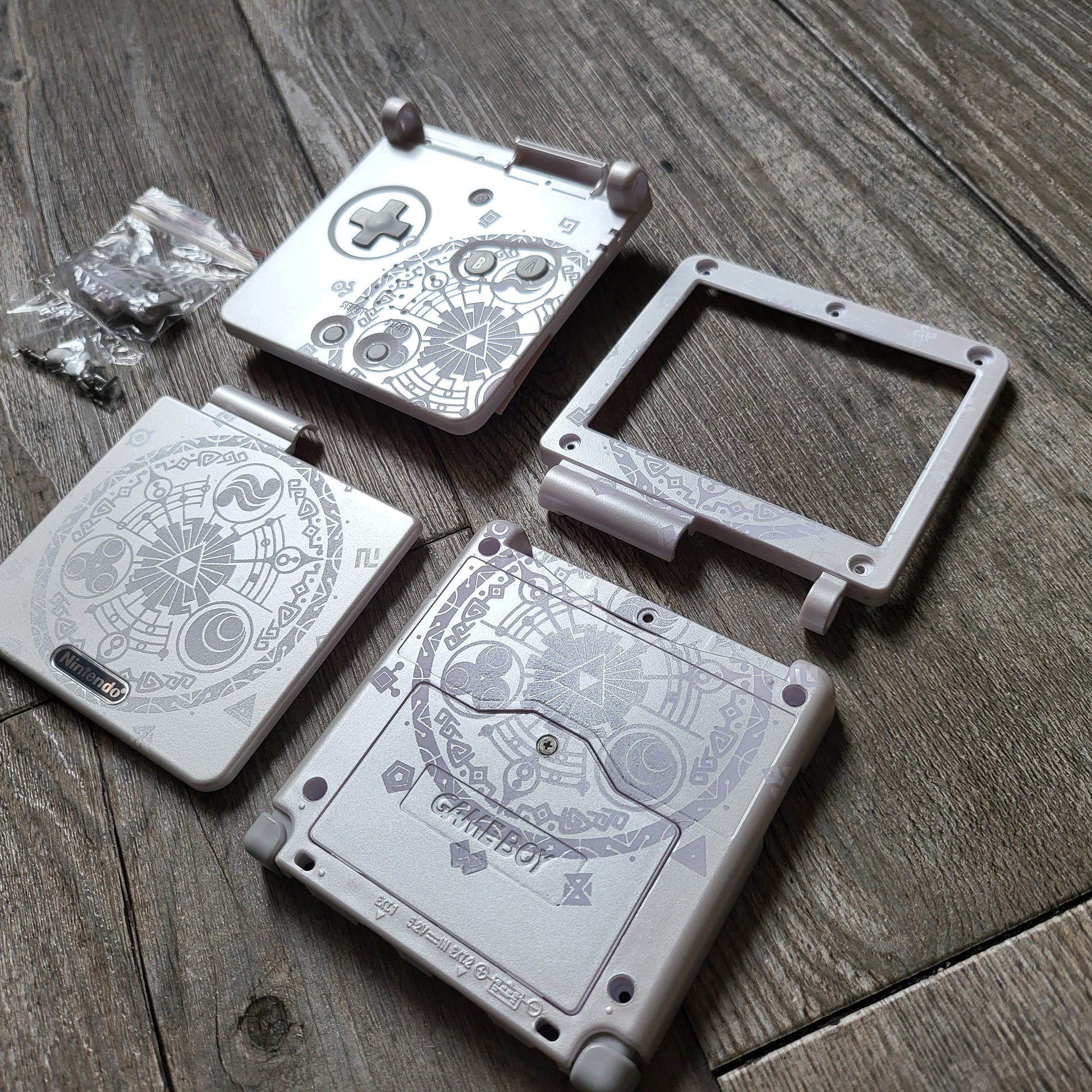 Custom shell cover for Nintendo with Zelda theme laser engravings