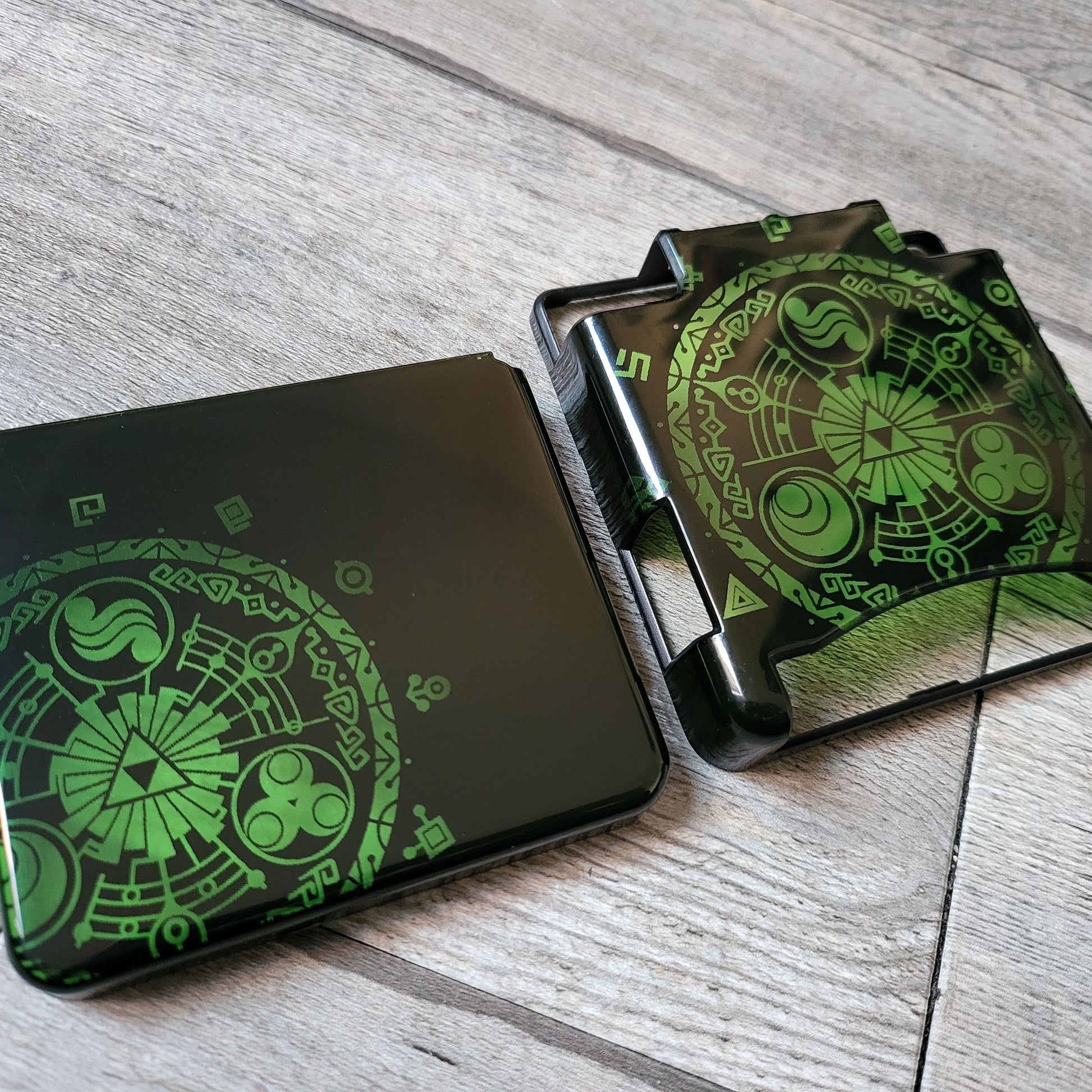 Custom shell cover for Nintendo with Zelda themed laser engravings