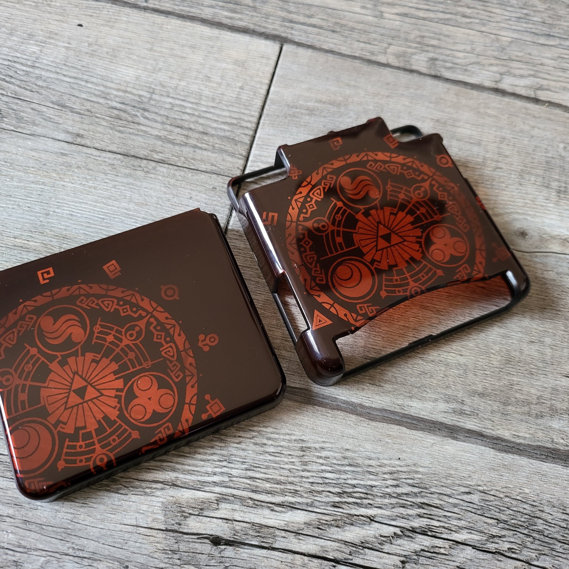 Custom shell cover for Nintendo with Zelda themed laser engravings