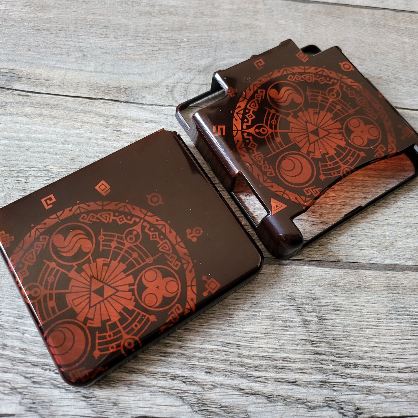 Custom shell cover for Nintendo with Zelda themed laser engravings