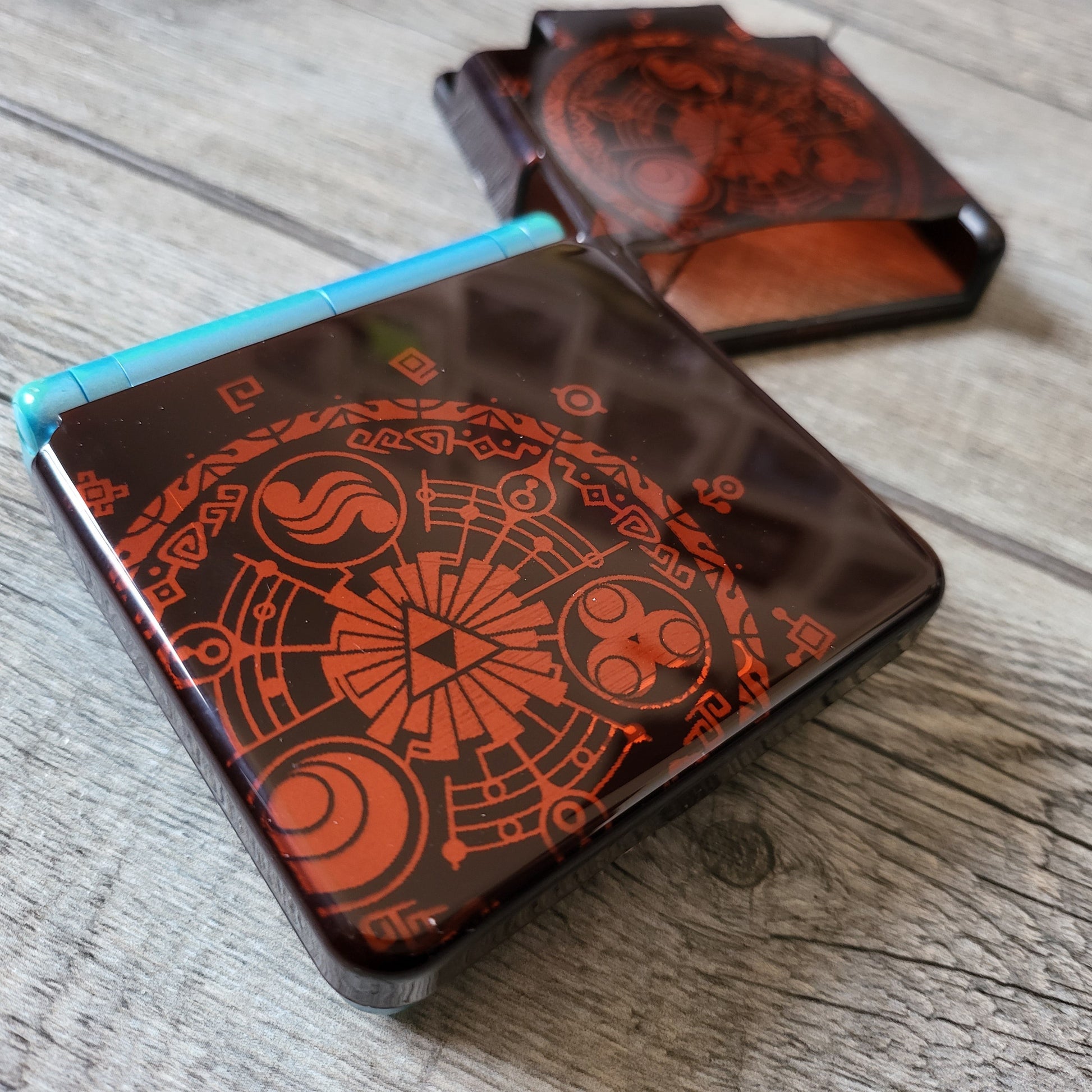 Custom shell cover for Nintendo with Zelda themed laser engravings