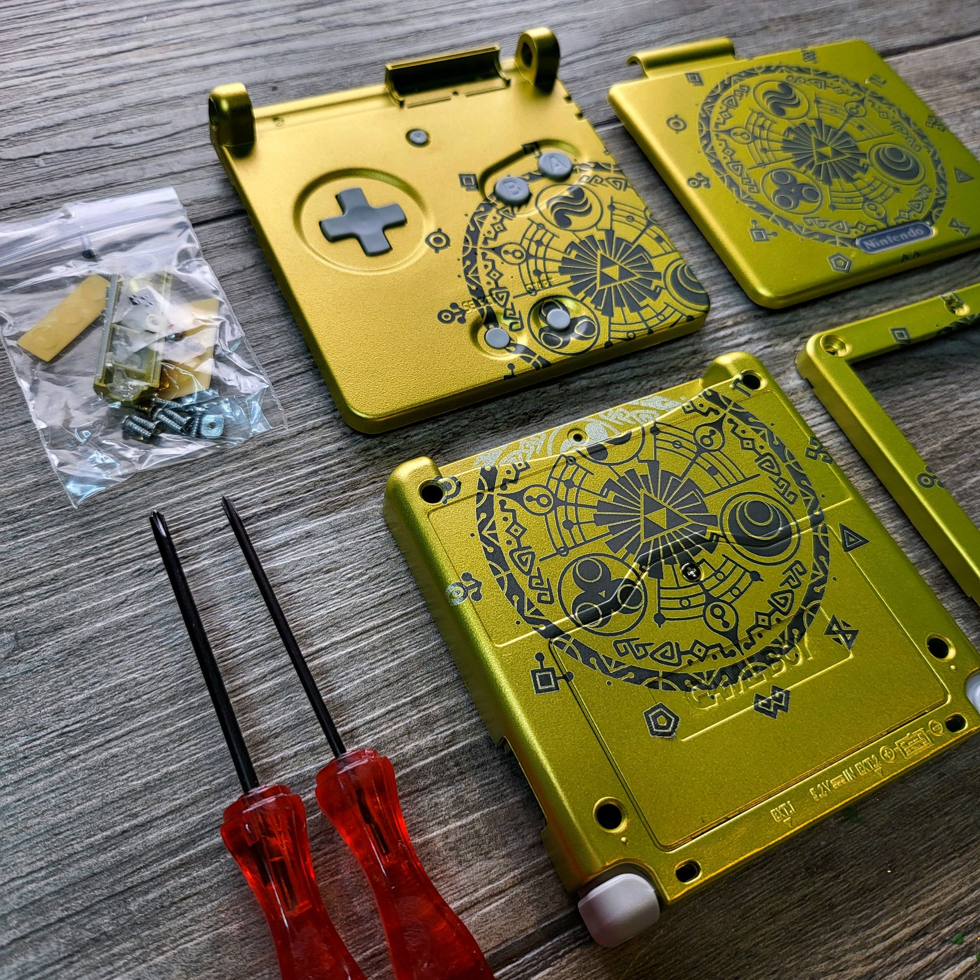 Custom shell cover for Nintendo with Zelda theme laser engravings