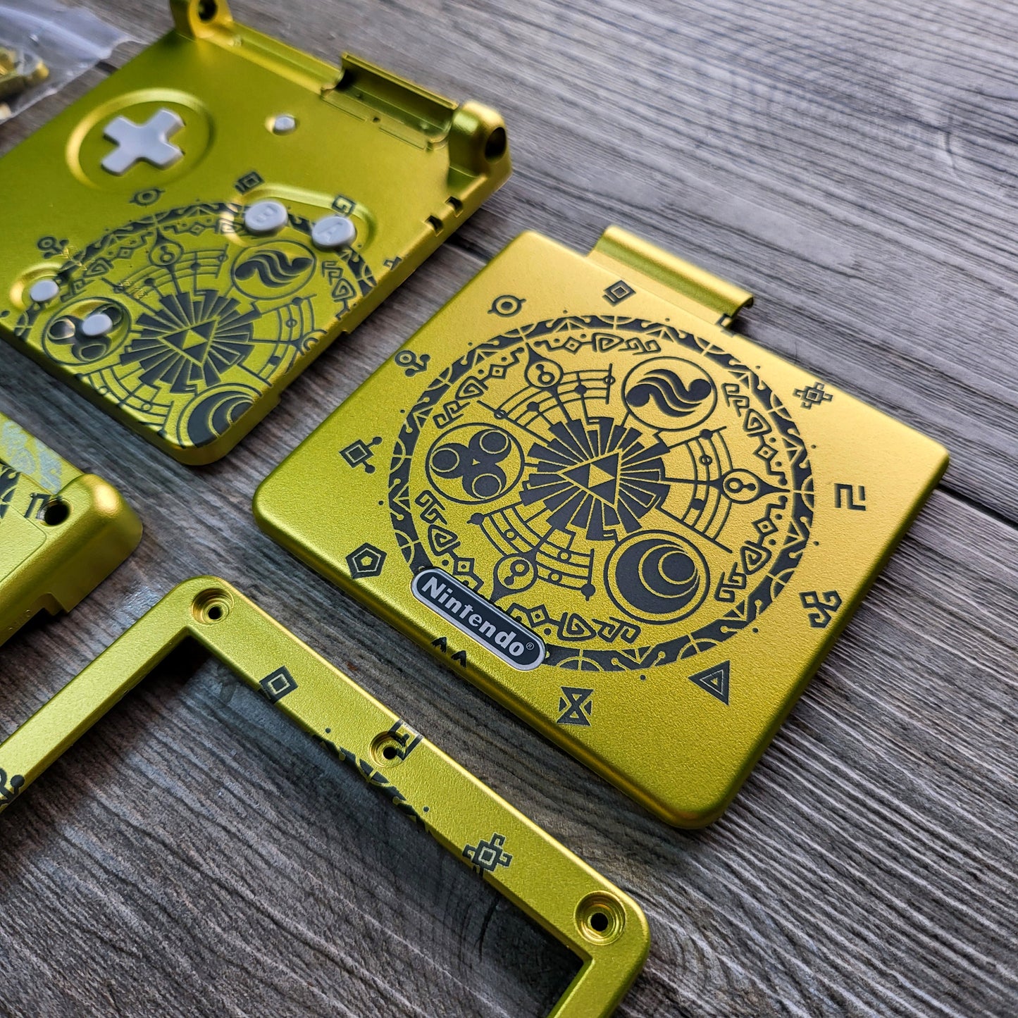 Custom shell cover for Nintendo with Zelda theme laser engravings