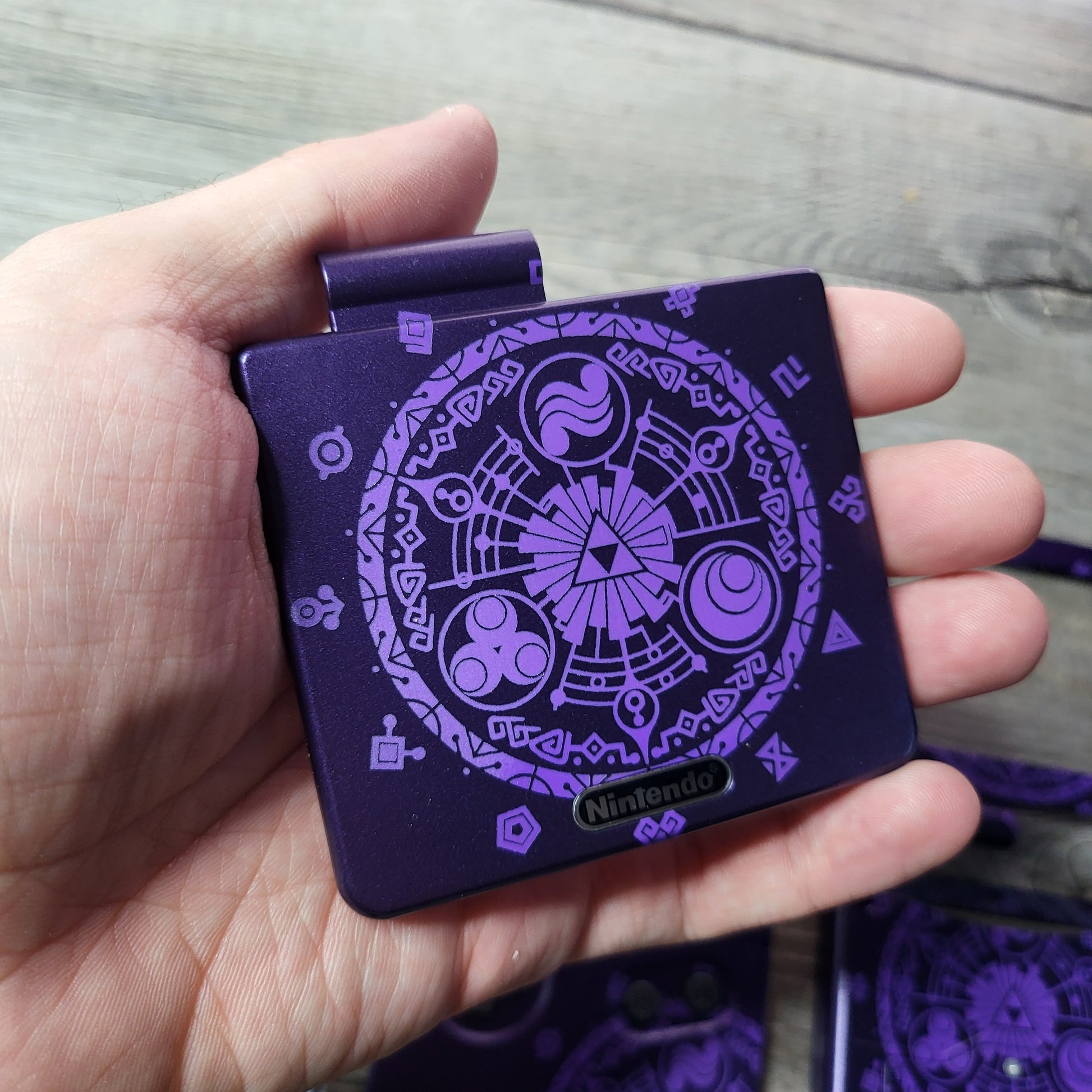 Custom shell cover for Nintendo with Zelda theme laser engravings
