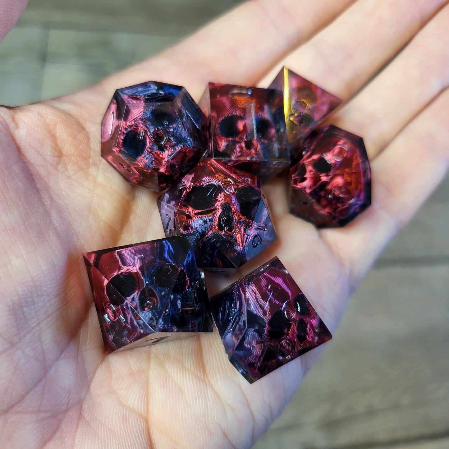 Dice set with 7 pieces with skull inside for role-playing games for Dungeons and Dragons