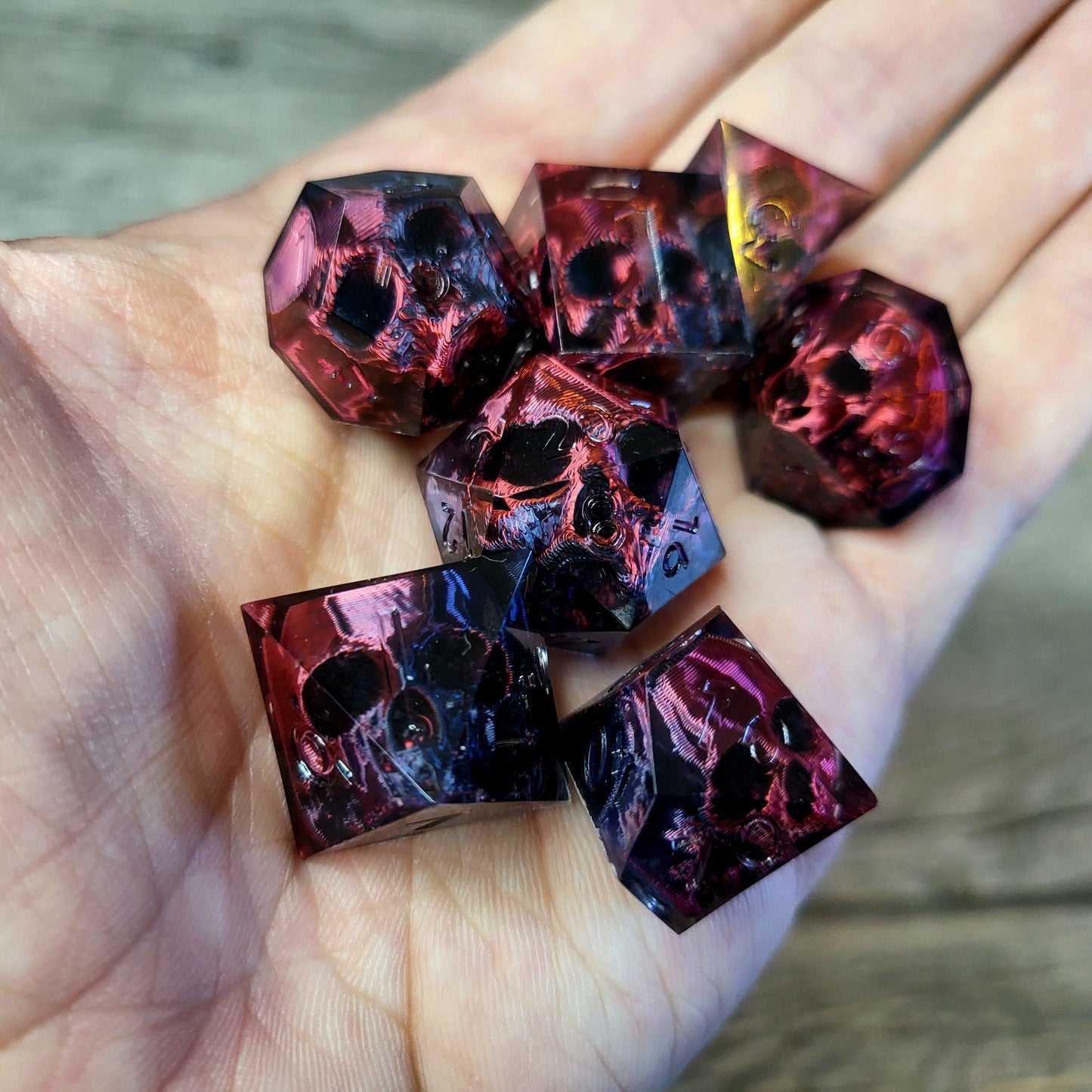 Dice set with 7 pieces with skull inside for role-playing games for Dungeons and Dragons