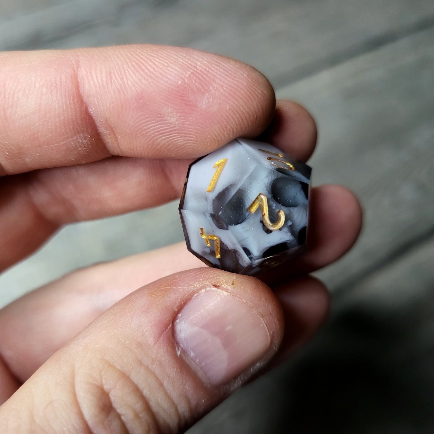 Dice set with 7 pieces with skull inside for role-playing games for Dungeons and Dragons