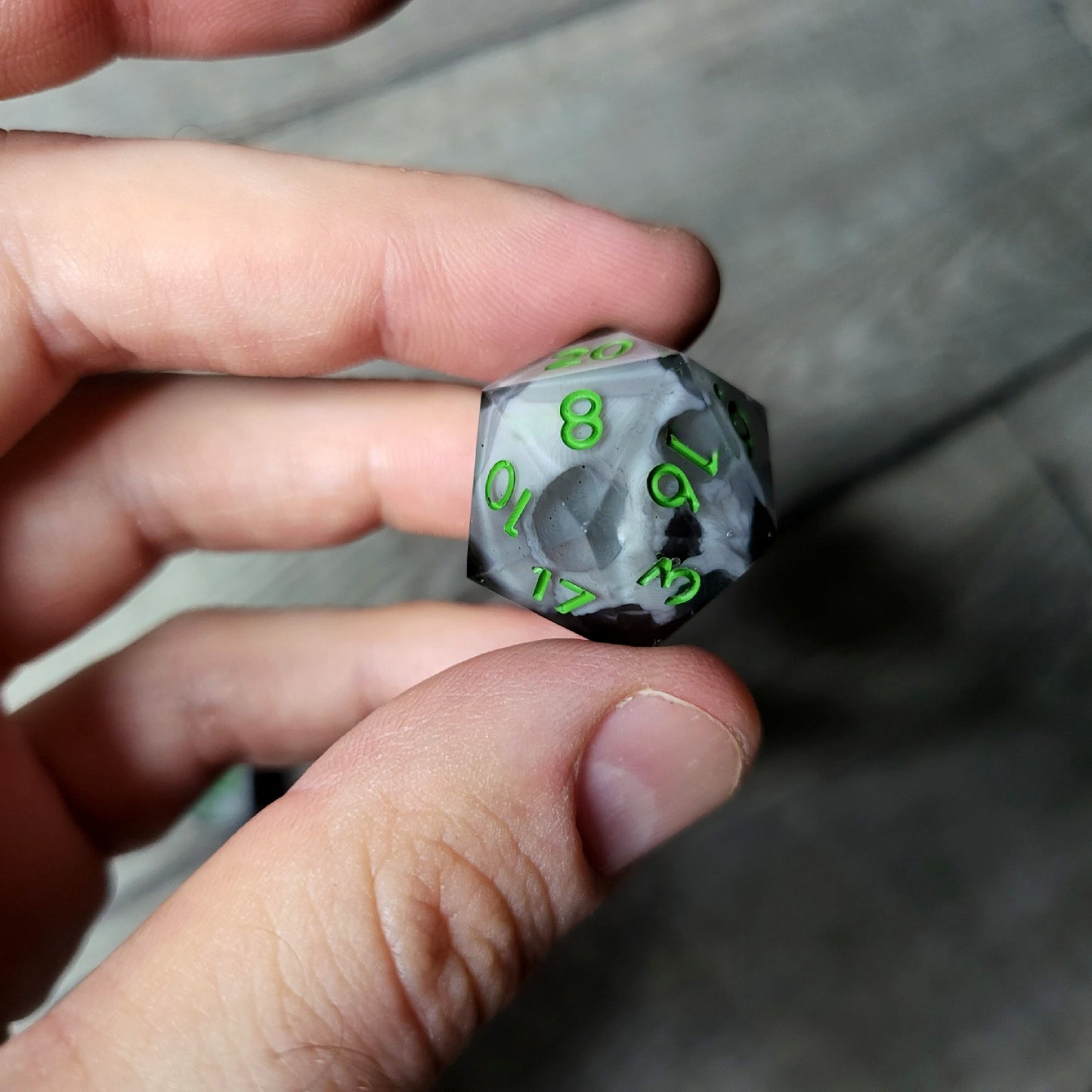 Dice set with 7 pieces with skull inside for role-playing games for Dungeons and Dragons