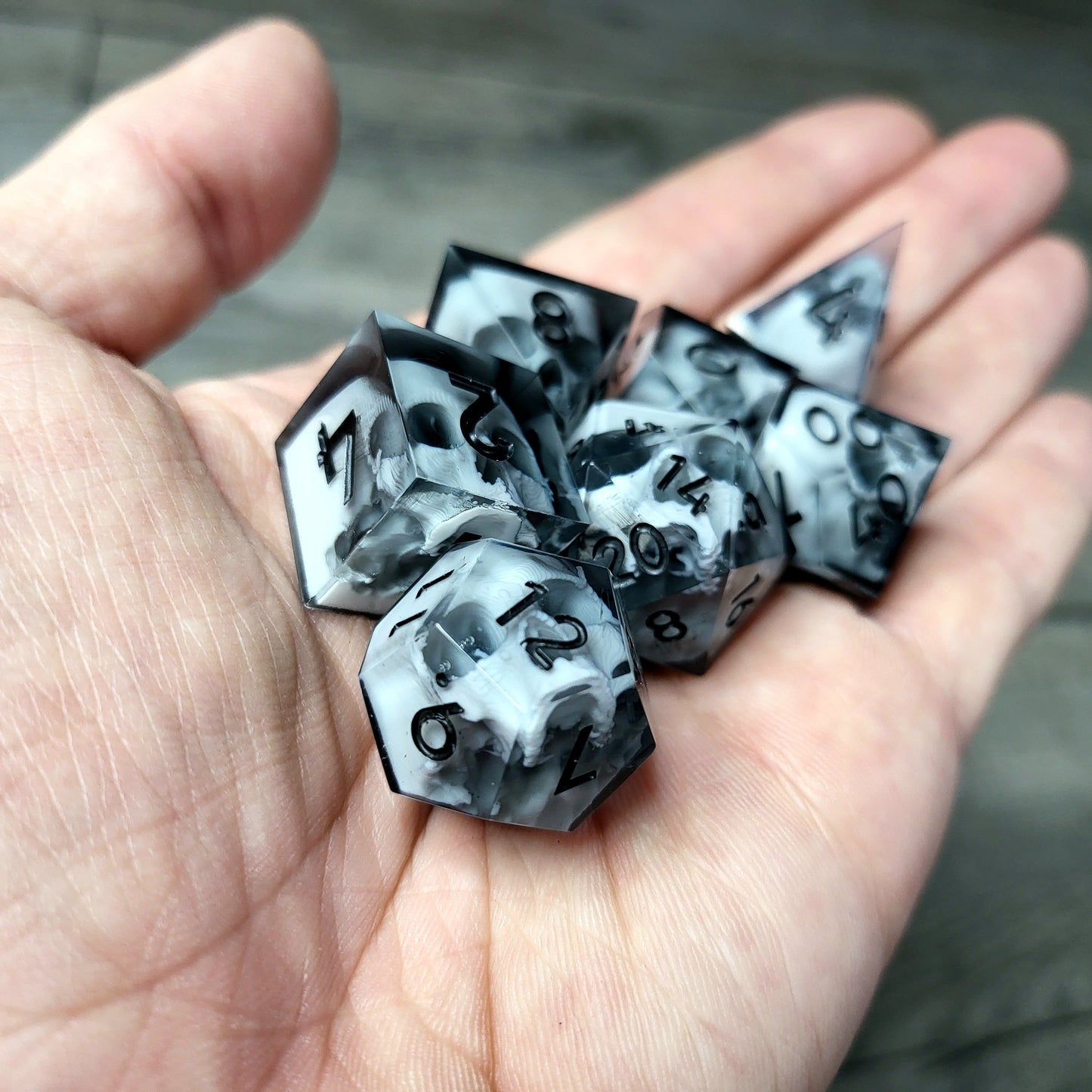 Dice set with 7 pieces with skull inside for role-playing games for Dungeons and Dragons