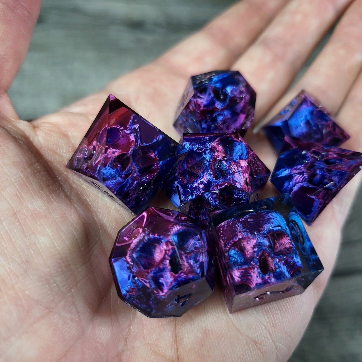 Dice set with 7 pieces with skull inside for role-playing games for Dungeons and Dragons
