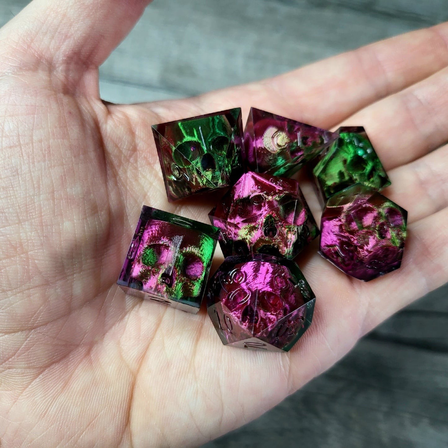 Dice set with 7 pieces with skull inside for role-playing games for Dungeons and Dragons