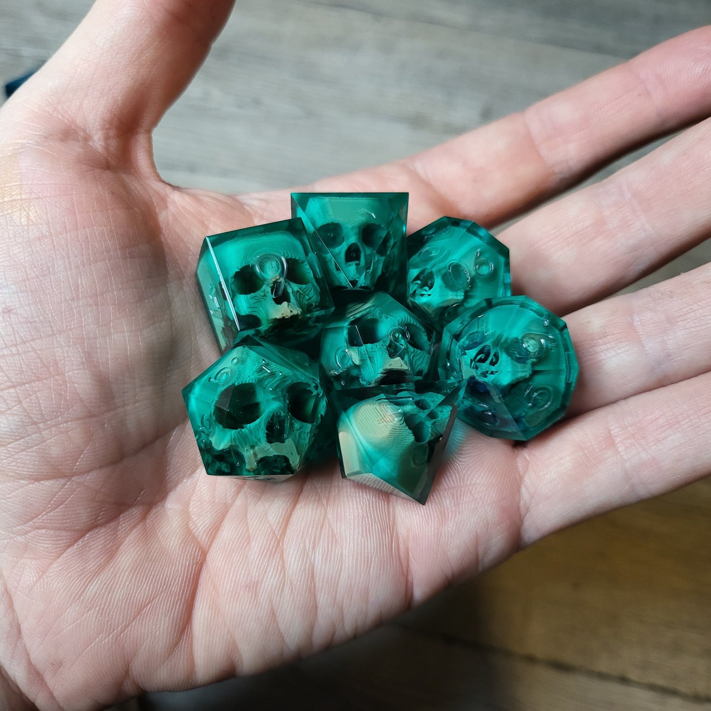 Dice set with 7 pieces with skull inside for role-playing games for Dungeons and Dragons