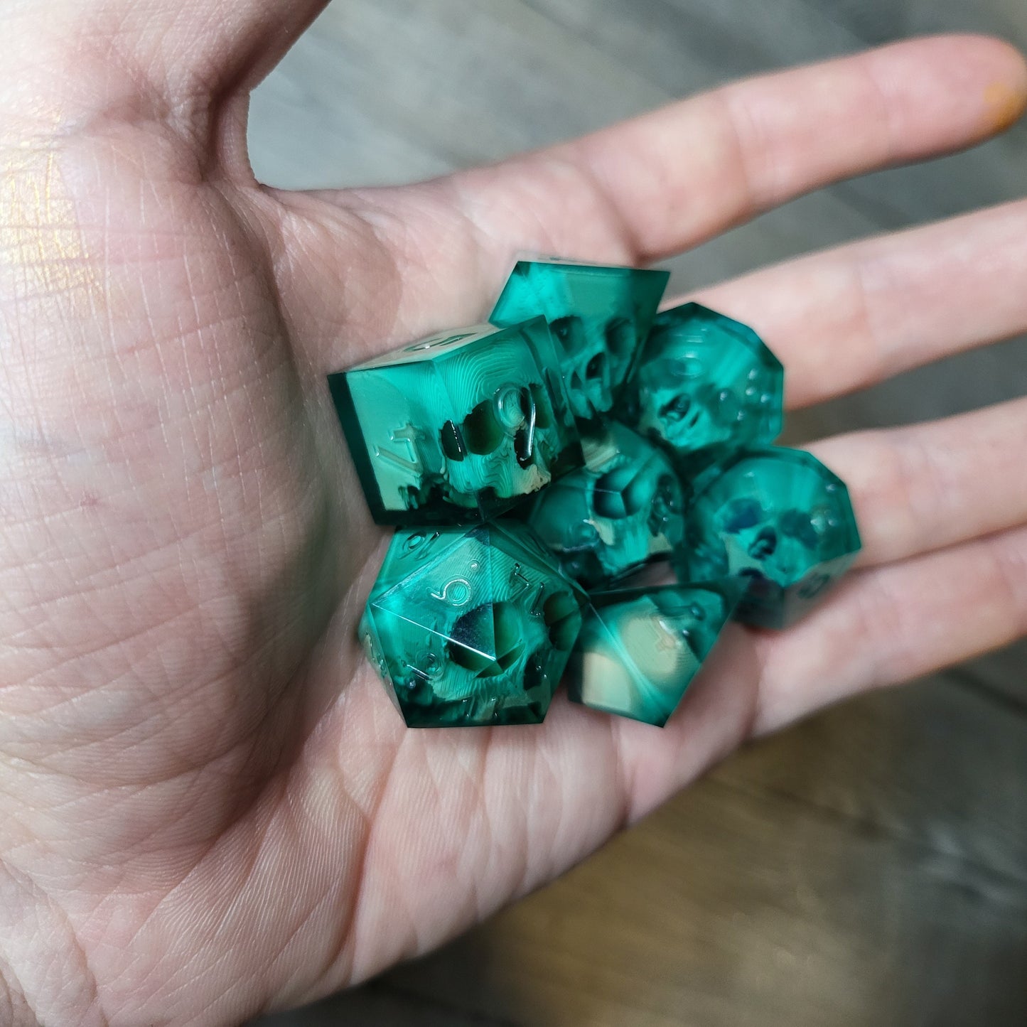 Dice set with 7 pieces with skull inside for role-playing games for Dungeons and Dragons